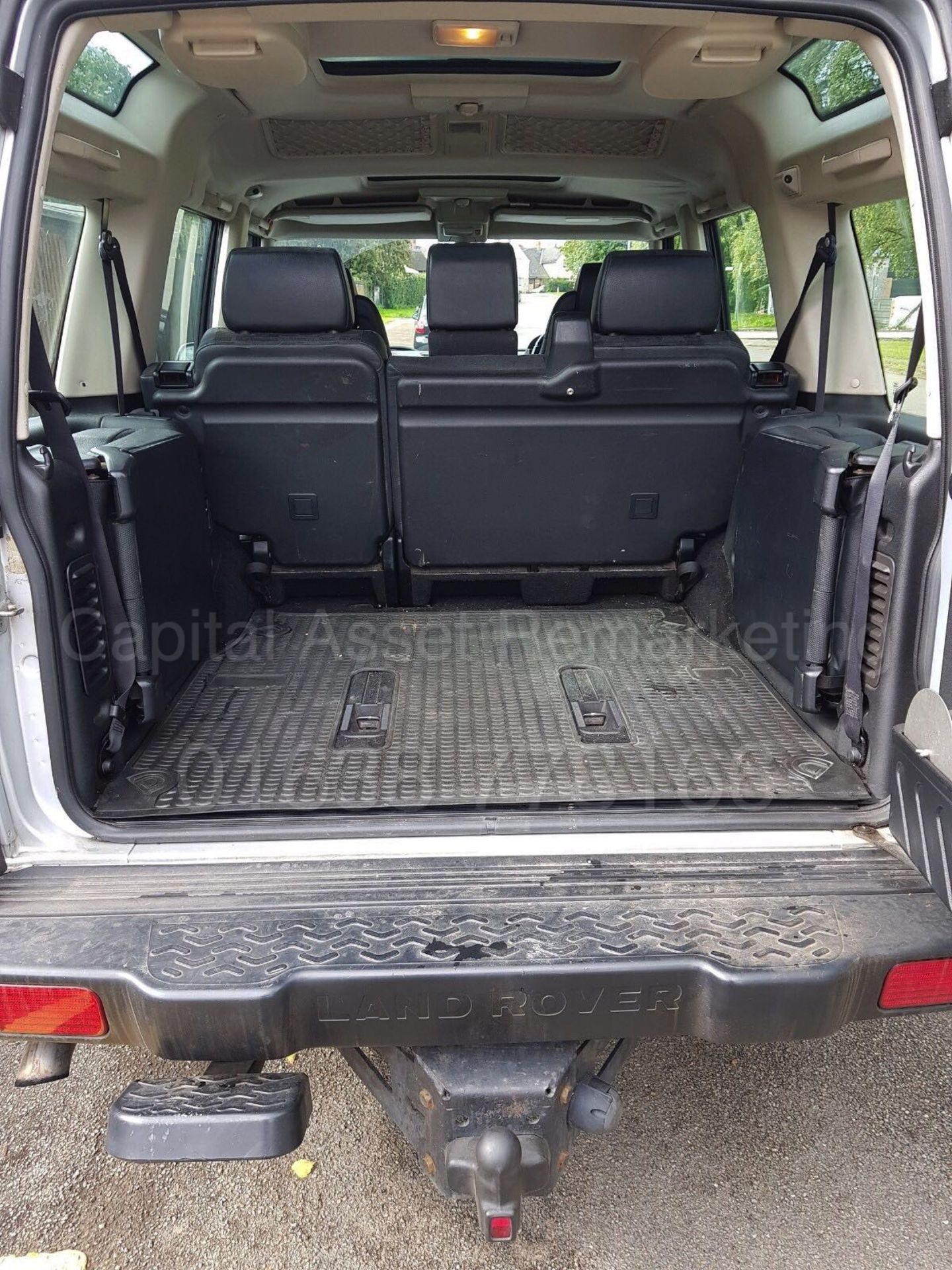 (On Sale) LAND ROVER DISCOVERY 'GS EDITION' (2004 MODEL) 'TD5 - AUTO - 7 SEATER' (NO VAT - SAVE 20%) - Image 12 of 16