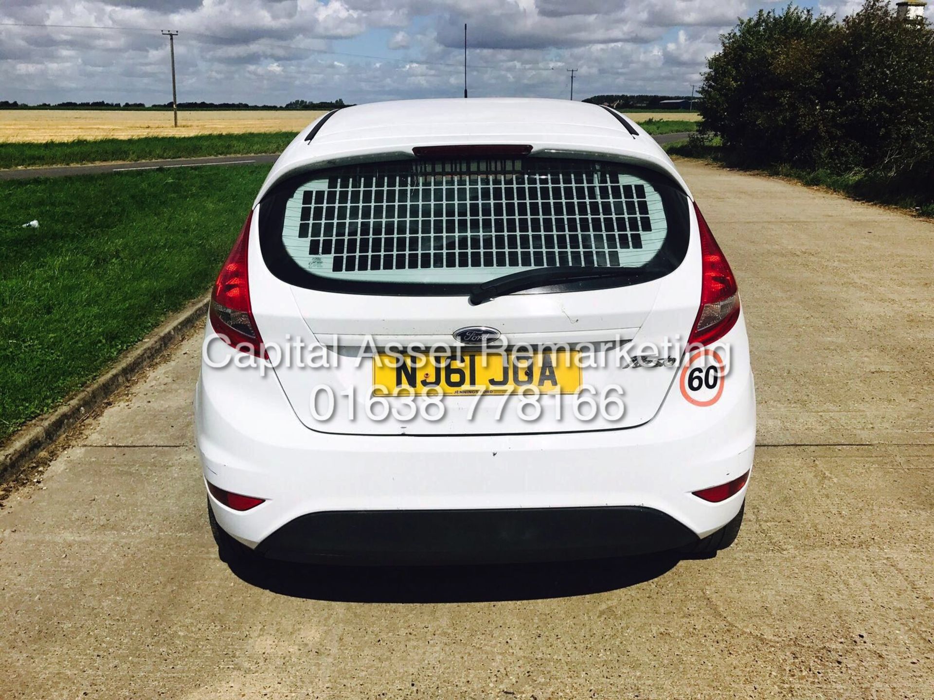 FORD FIESTA 1.4TDCI COMMERCIAL / VAN (2012 MODEL) 1 COUNCIL OWNER FROM NEW - ELEC PACK - Image 5 of 13