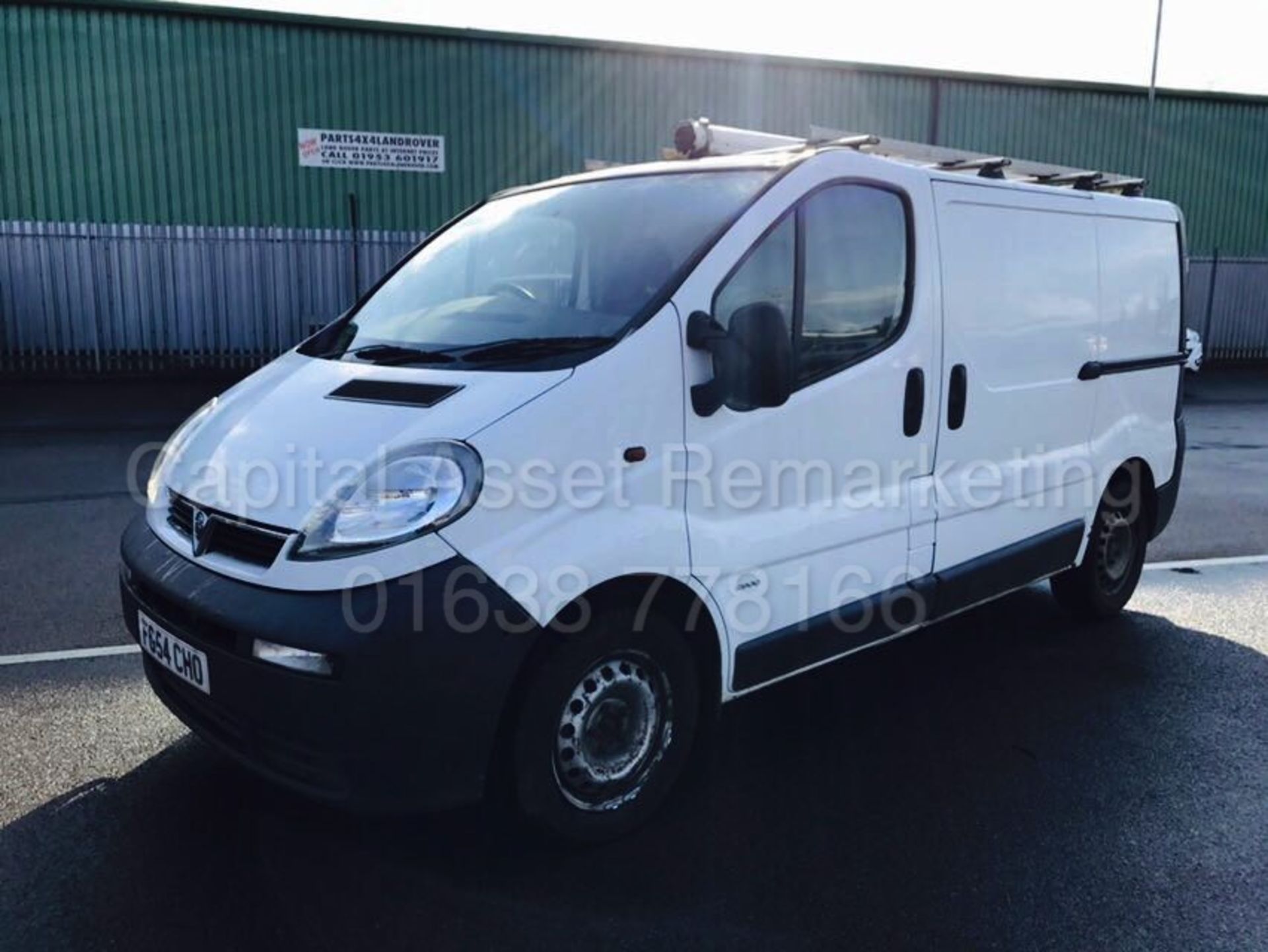 (On Sale) VAUXHALL VIVARO 2900 SWB (2005 MODEL) '1.9 DIESEL' **TWIN SIDE LOADING DOORS** (NO VAT) - Image 3 of 12