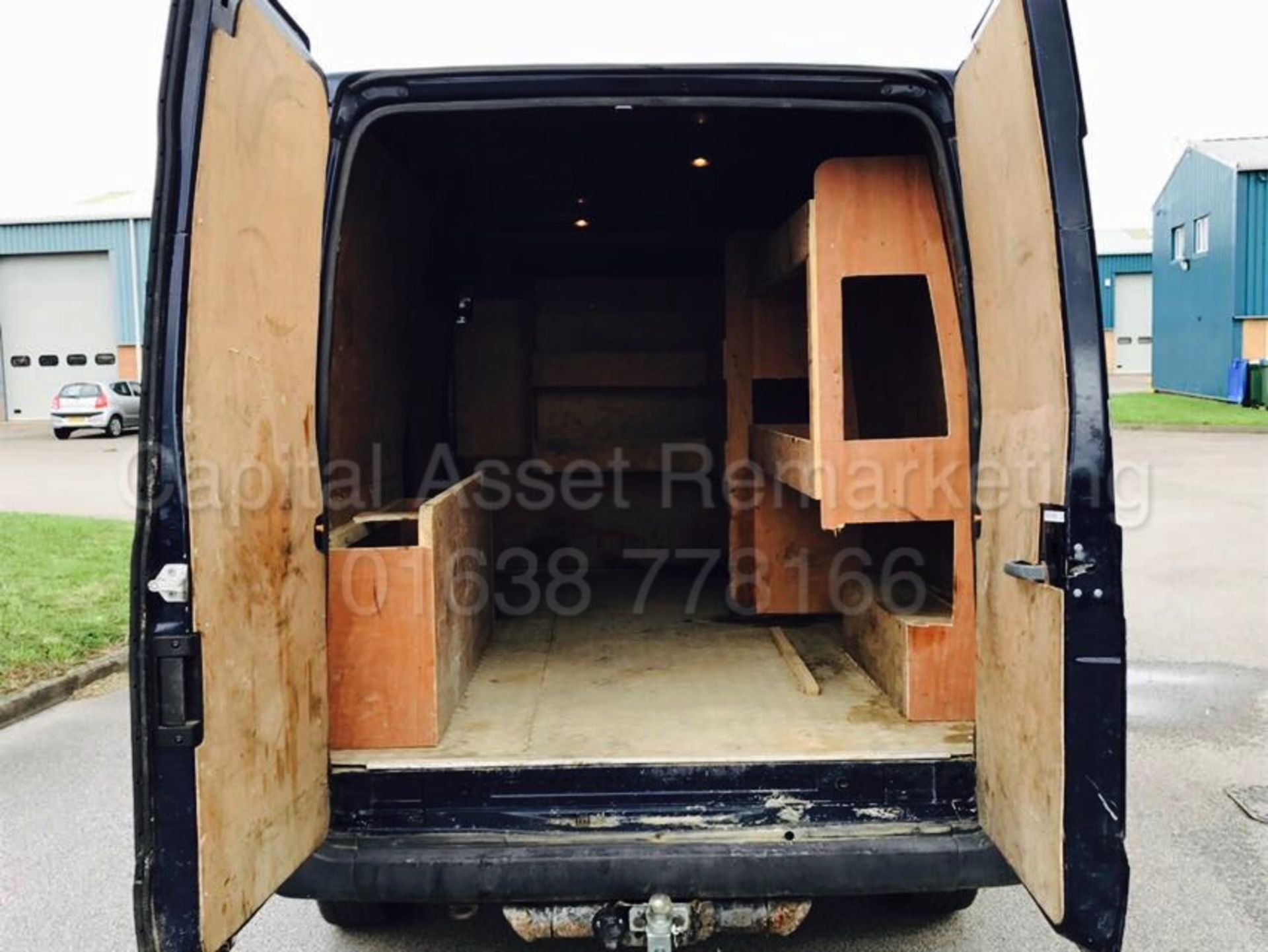 FORD TRANSIT 125 T350 'LWB - SEMI HI-ROOF' (2013 - 13 REG) '2.2 TDCI - 125 PS - 6 SPEED' - Image 13 of 18