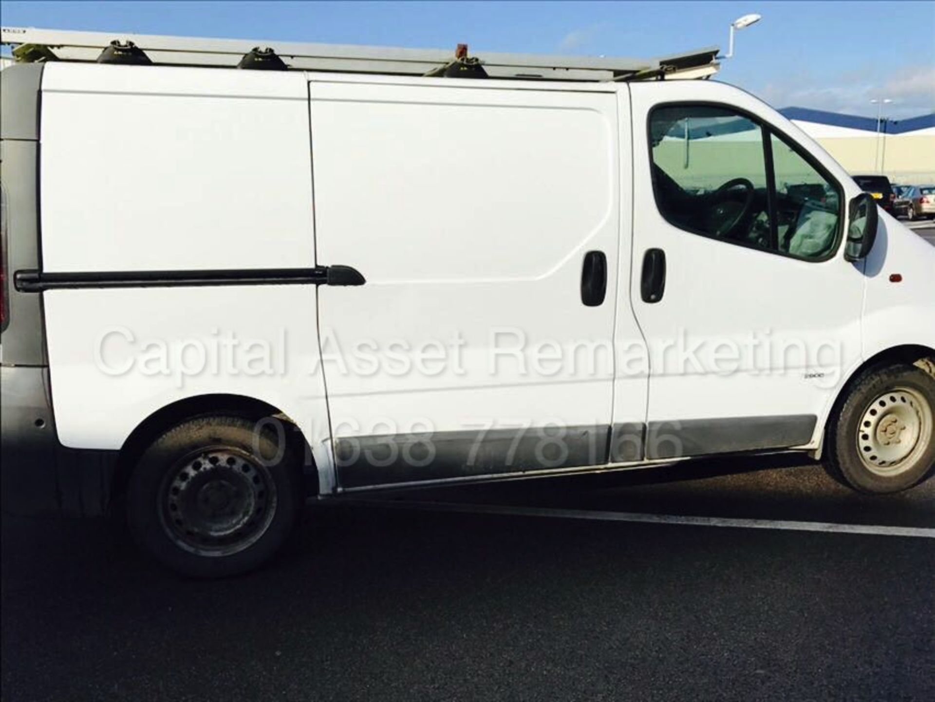 (On Sale) VAUXHALL VIVARO 2900 SWB (2005 MODEL) '1.9 DIESEL' **TWIN SIDE LOADING DOORS** (NO VAT) - Image 8 of 12