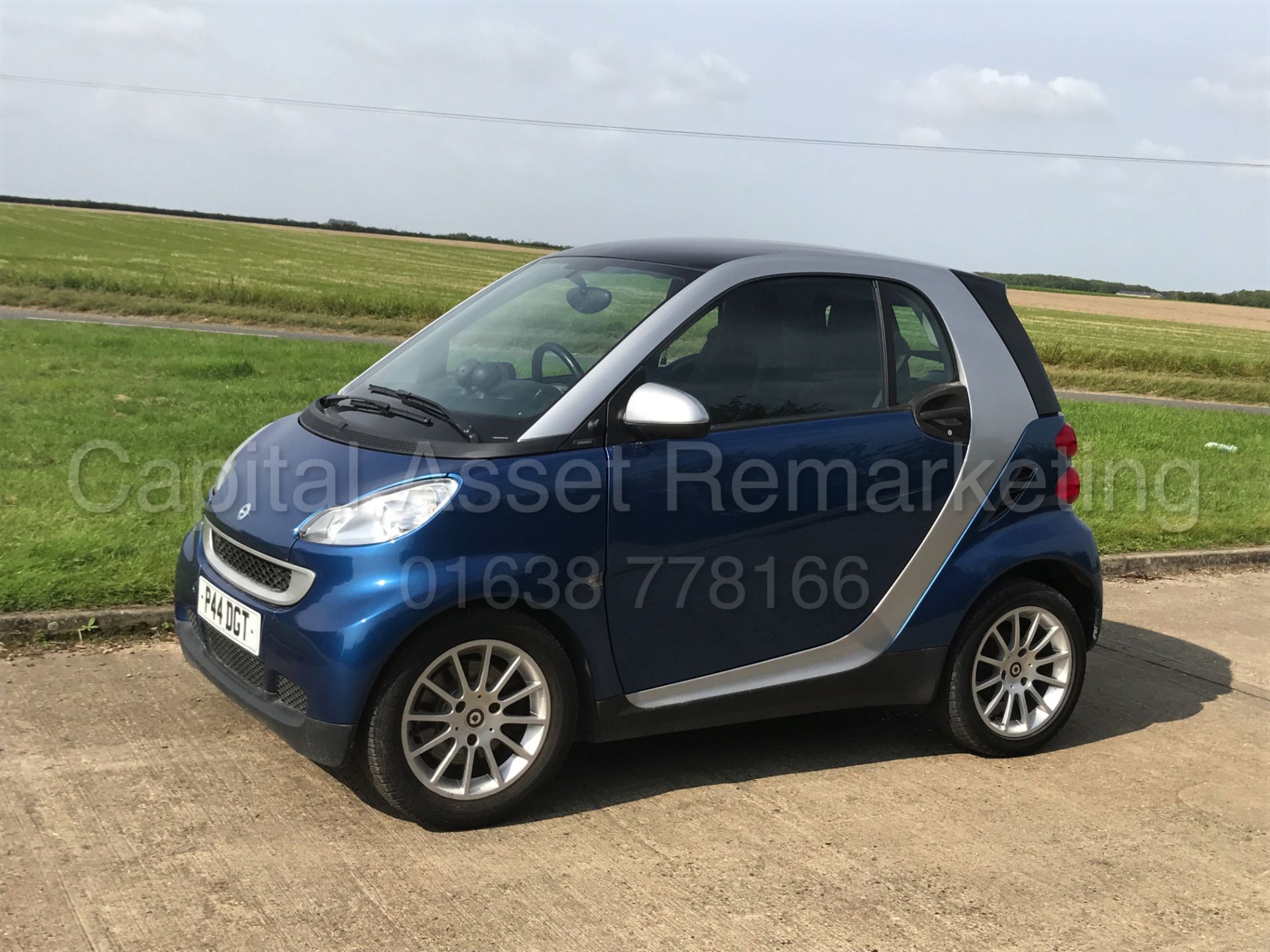 (On Sale) SMART FORTWO 'PASSION' (2011 - 11 REG) 'CDI - DIESEL - AUTO - AIR CON - PAN ROOF' (70 MPG) - Image 3 of 24