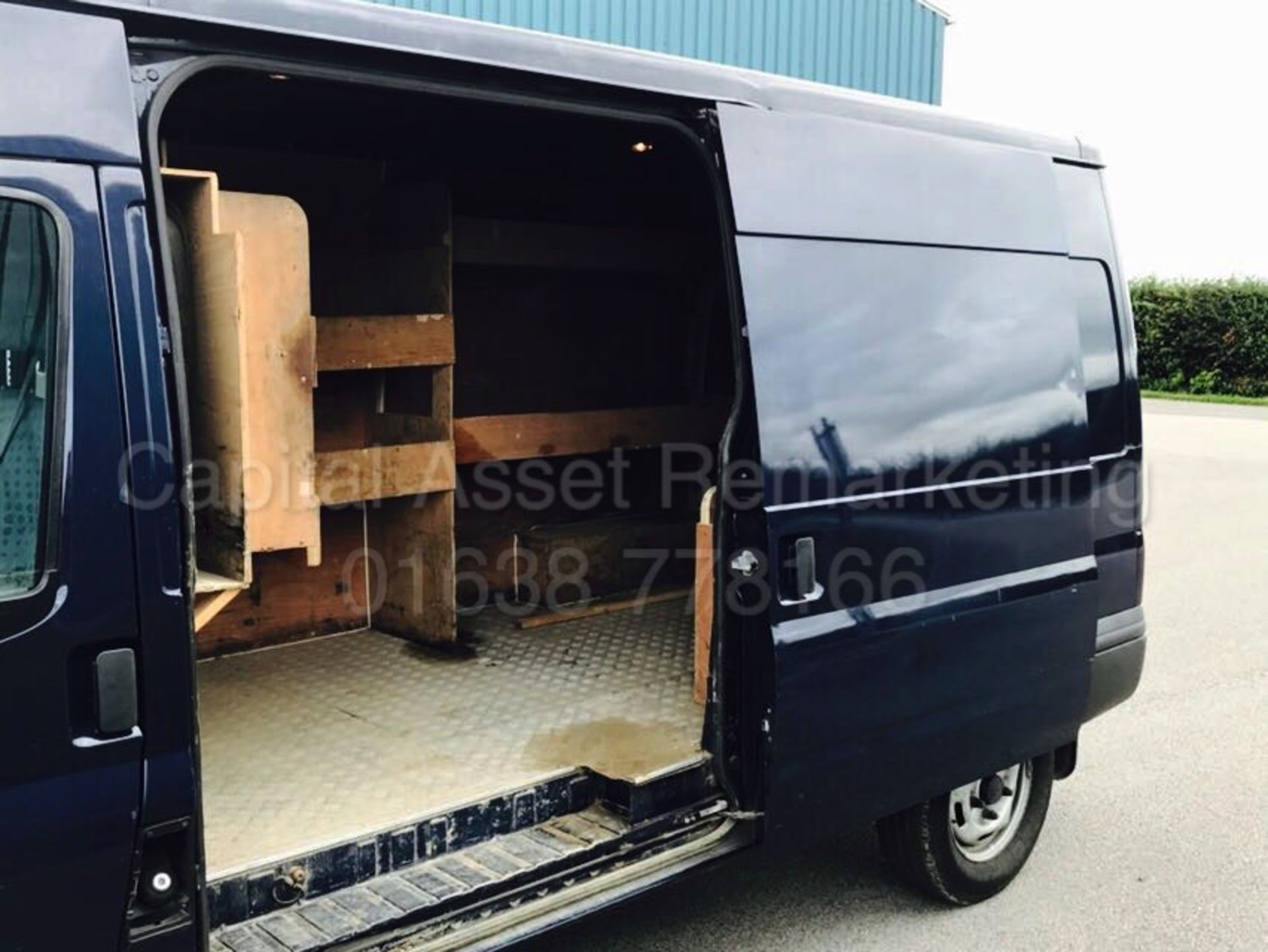 FORD TRANSIT 125 T350 'LWB - SEMI HI-ROOF' (2013 - 13 REG) '2.2 TDCI - 125 PS - 6 SPEED' - Image 12 of 18