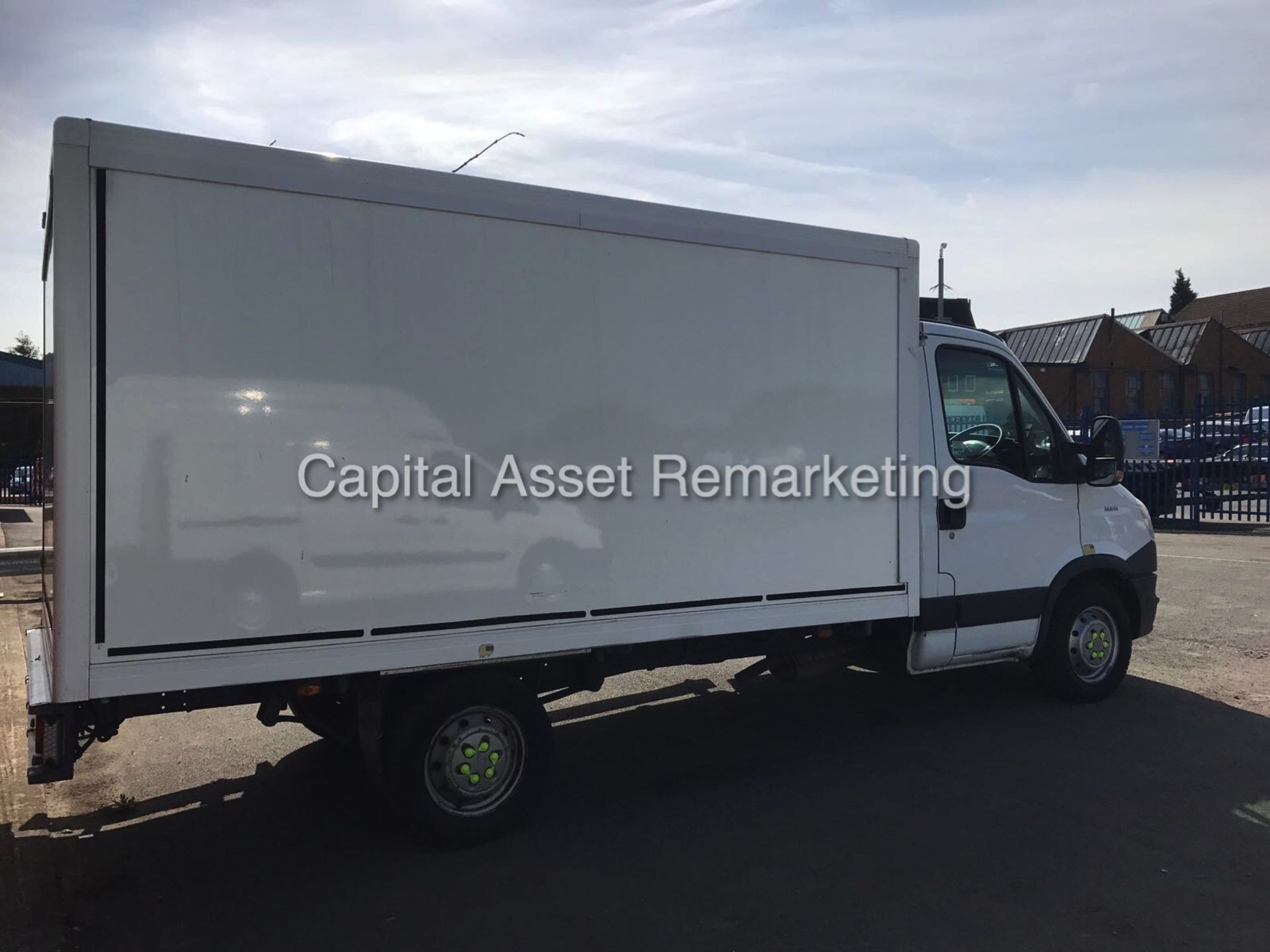 (ON SALE) IVECO DAILY 35S11 - LONG WHEEL BASE "FRIDGE / FREZZER" BOX (2013 - 13 REG) ONLY 129K!!! - Image 7 of 12