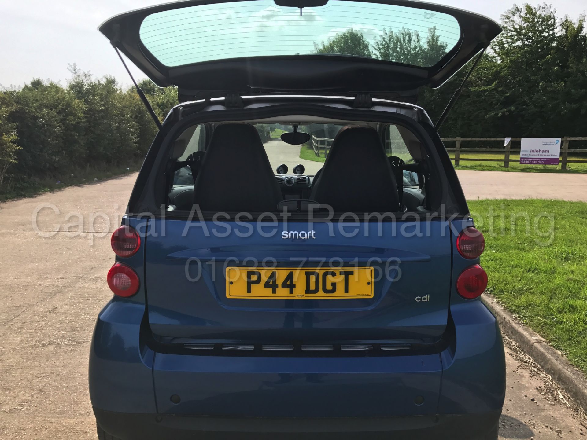 (On Sale) SMART FORTWO 'PASSION' (2011 - 11 REG) 'CDI - DIESEL - AUTO - AIR CON - PAN ROOF' (70 MPG) - Image 16 of 24