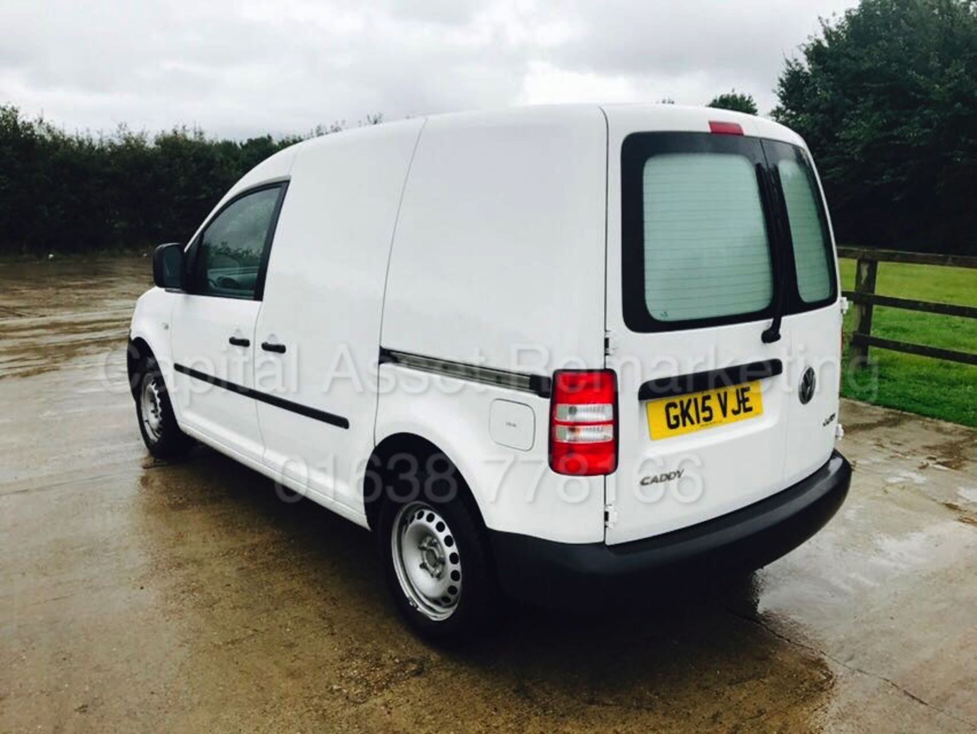 VOLKSWAGEN CADDY C20 (2015 - 15 REG) '1.6 TDI - 5 SPEED' (1 OWNER - FULL SERVICE HISTORY) **50 MPG** - Image 3 of 17