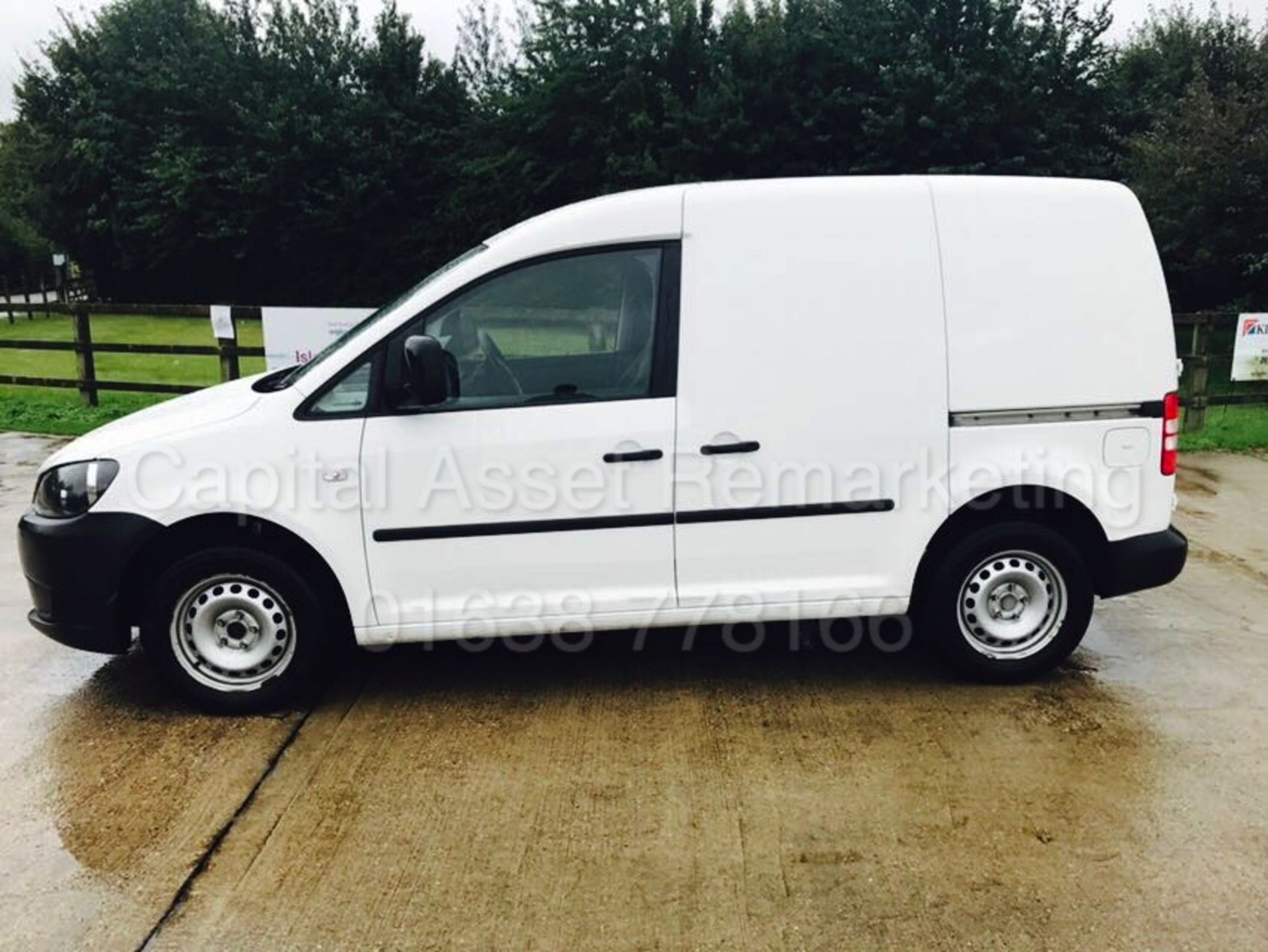 VOLKSWAGEN CADDY C20 (2015 - 15 REG) '1.6 TDI - 5 SPEED' (1 OWNER - FULL SERVICE HISTORY) **50 MPG** - Image 2 of 17