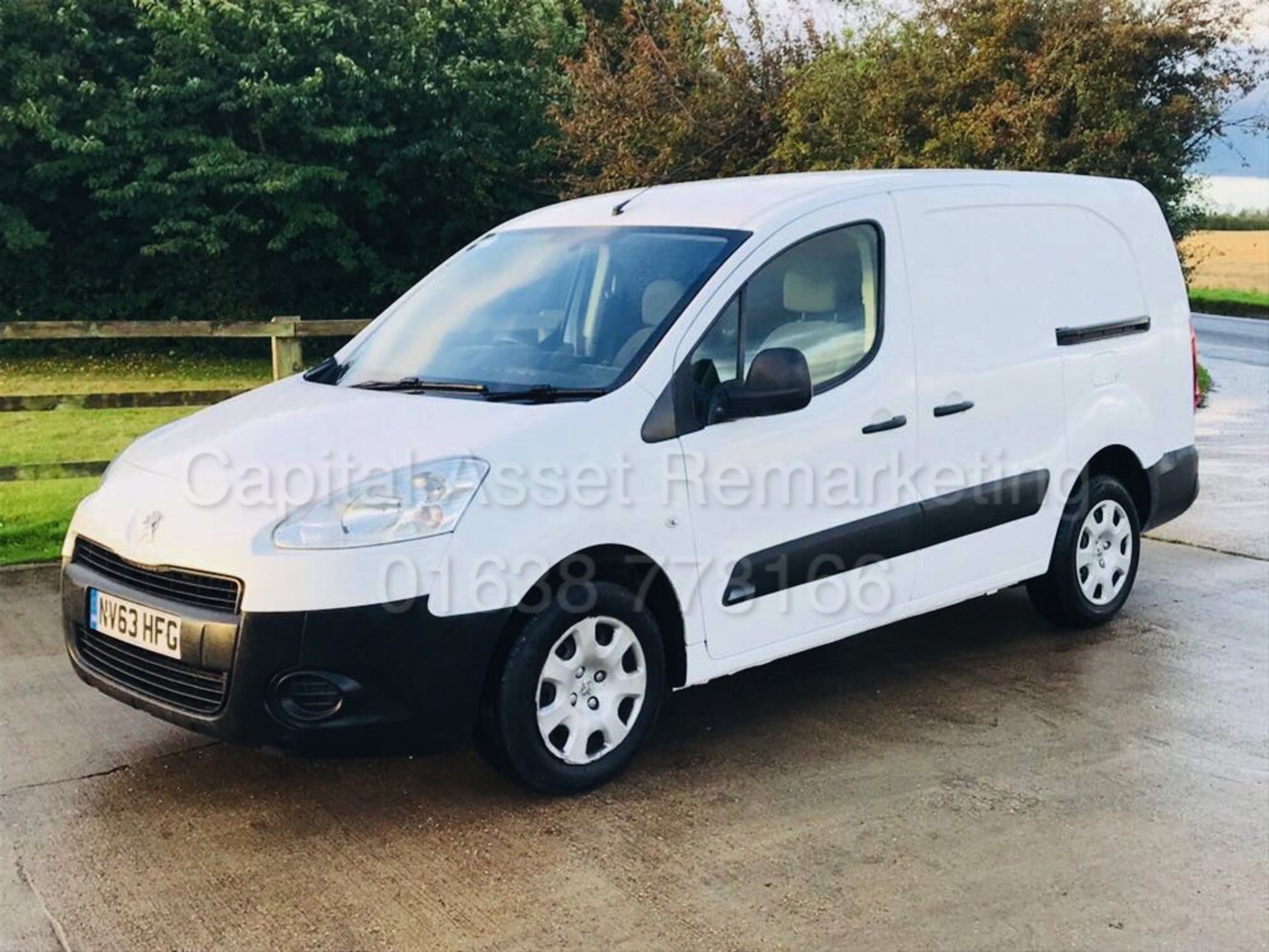 (On Sale) PEUGEOT PARTNER CRC 'CREW VAN' (2014 MODEL) '1.6 HDI - 90 BHP' (1 OWNER - FULL HISTORY)