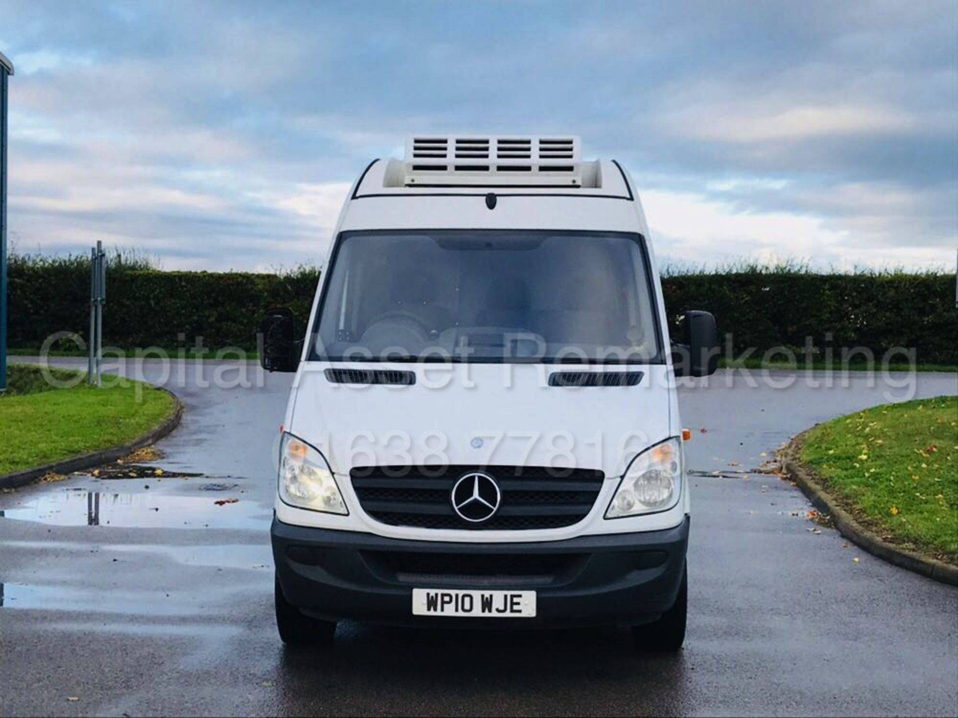 MERCEDES-BENZ SPRINTER CDI 'MWB HI-ROOF' (2010) **FRIDGE / FREEZER VAN** (1 COMPANY OWNER) *AIR CON* - Image 8 of 23