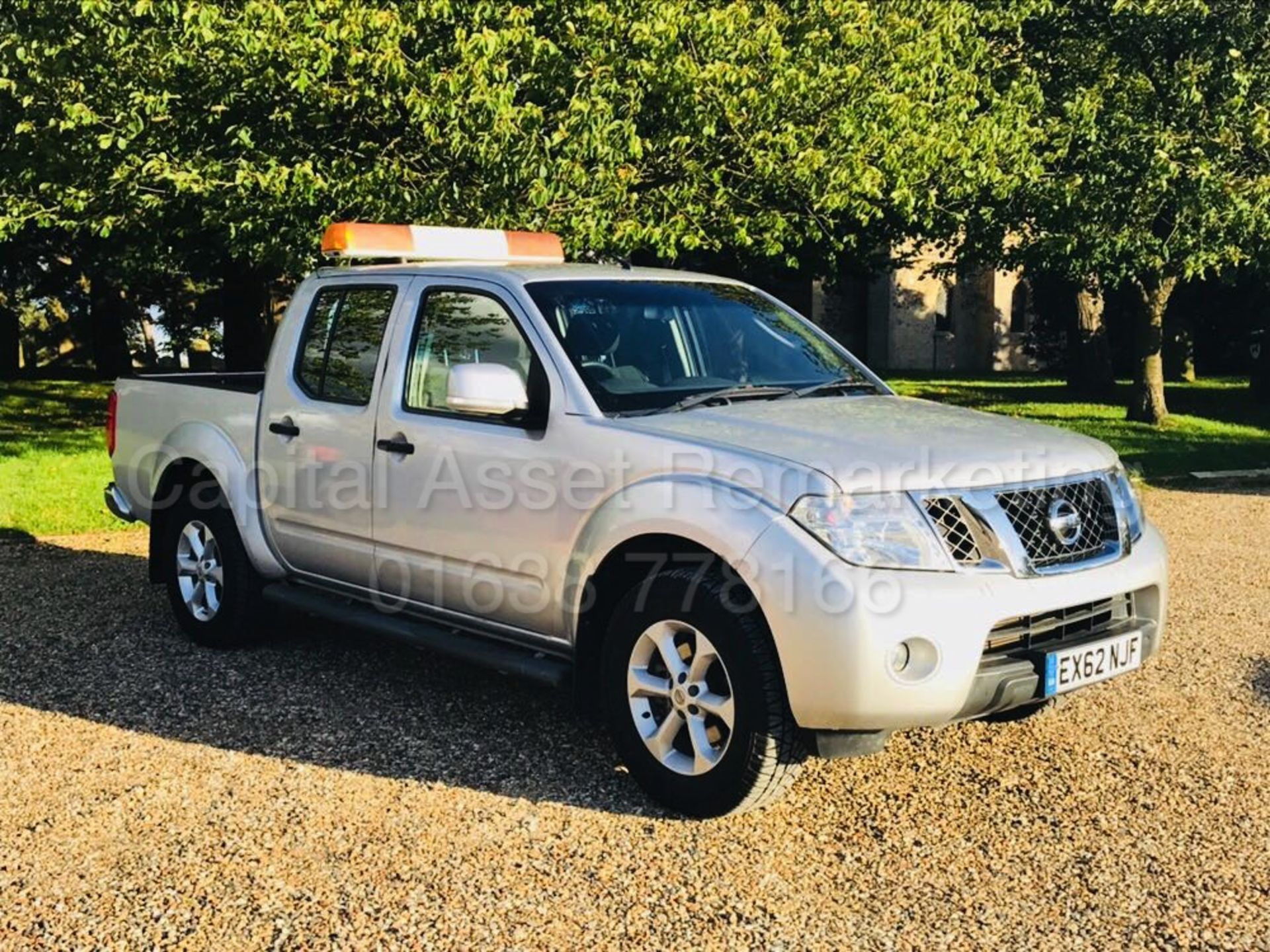 NISSAN NAVARA 'ACENTA' DOUBLE CAB PICK-UP (2013 MODEL) '2.5 DCI -188 BHP - 6 SPEED' **LOW MILES**