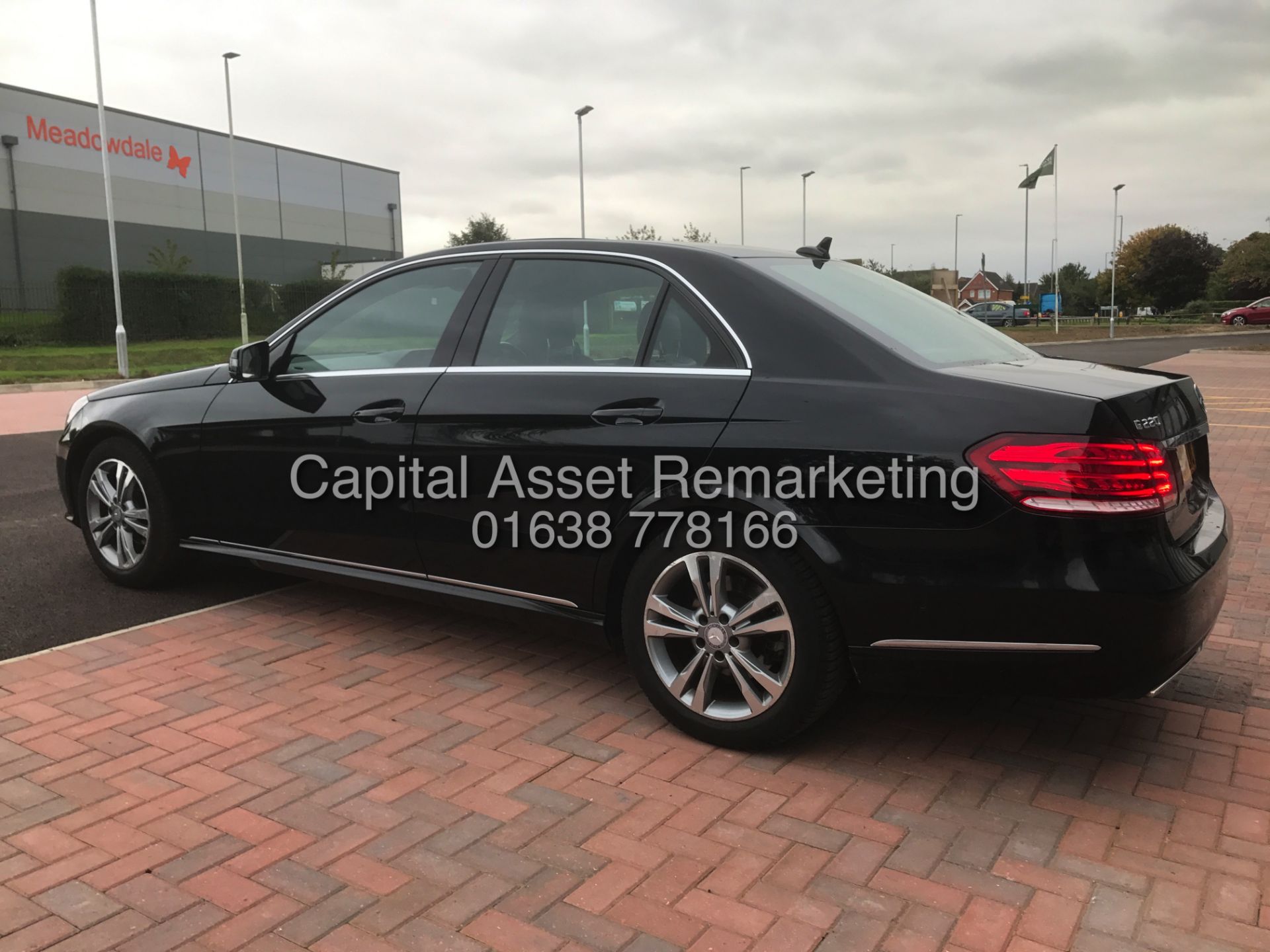 MERCEDES-BENZ E220 CDI '4 DOOR SALOON' (2015 MODEL) '7G TRONIC AUTO - LEATHER - COMMAND SAT NAV' - Image 7 of 26