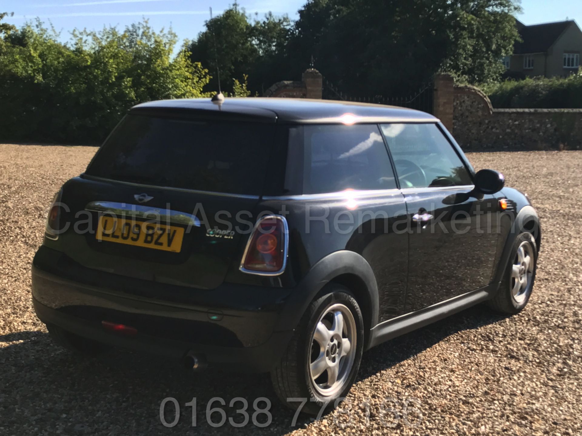 MINI COOPER '3 DOOR HATCHBACK' (2009) '1.6 PETROL - 6 SPEED - STOP / START' (NO VAT - SAVE 20%) - Image 6 of 24