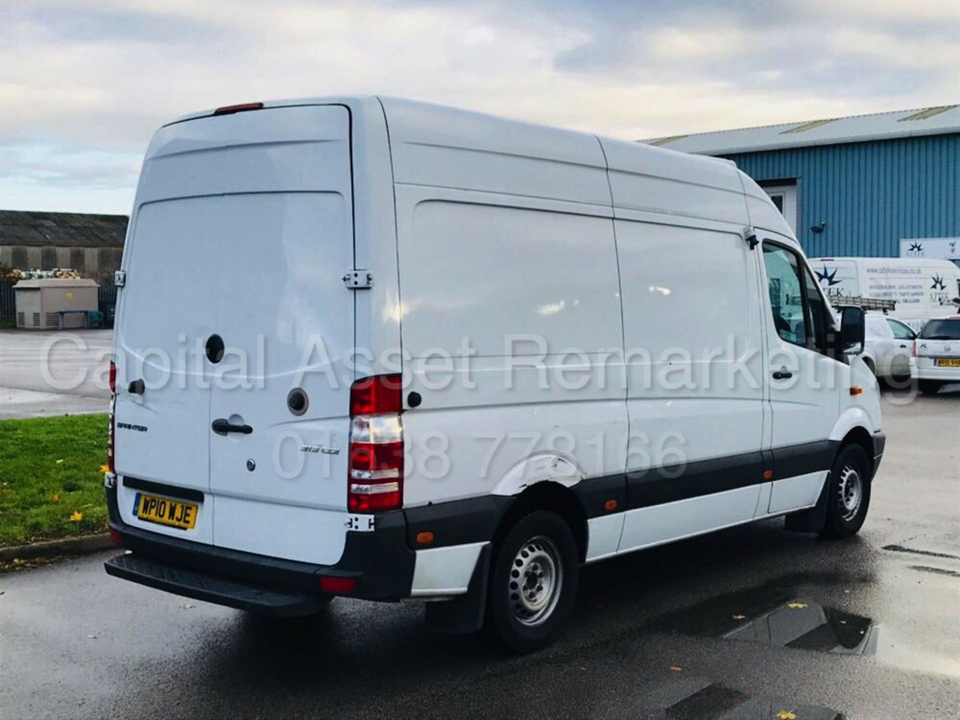 MERCEDES-BENZ SPRINTER CDI 'MWB HI-ROOF' (2010) **FRIDGE / FREEZER VAN** (1 COMPANY OWNER) *AIR CON* - Image 5 of 23