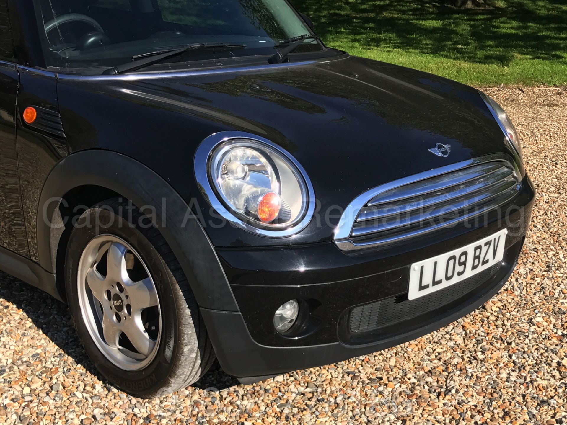 MINI COOPER '3 DOOR HATCHBACK' (2009) '1.6 PETROL - 6 SPEED - STOP / START' (NO VAT - SAVE 20%) - Image 11 of 24