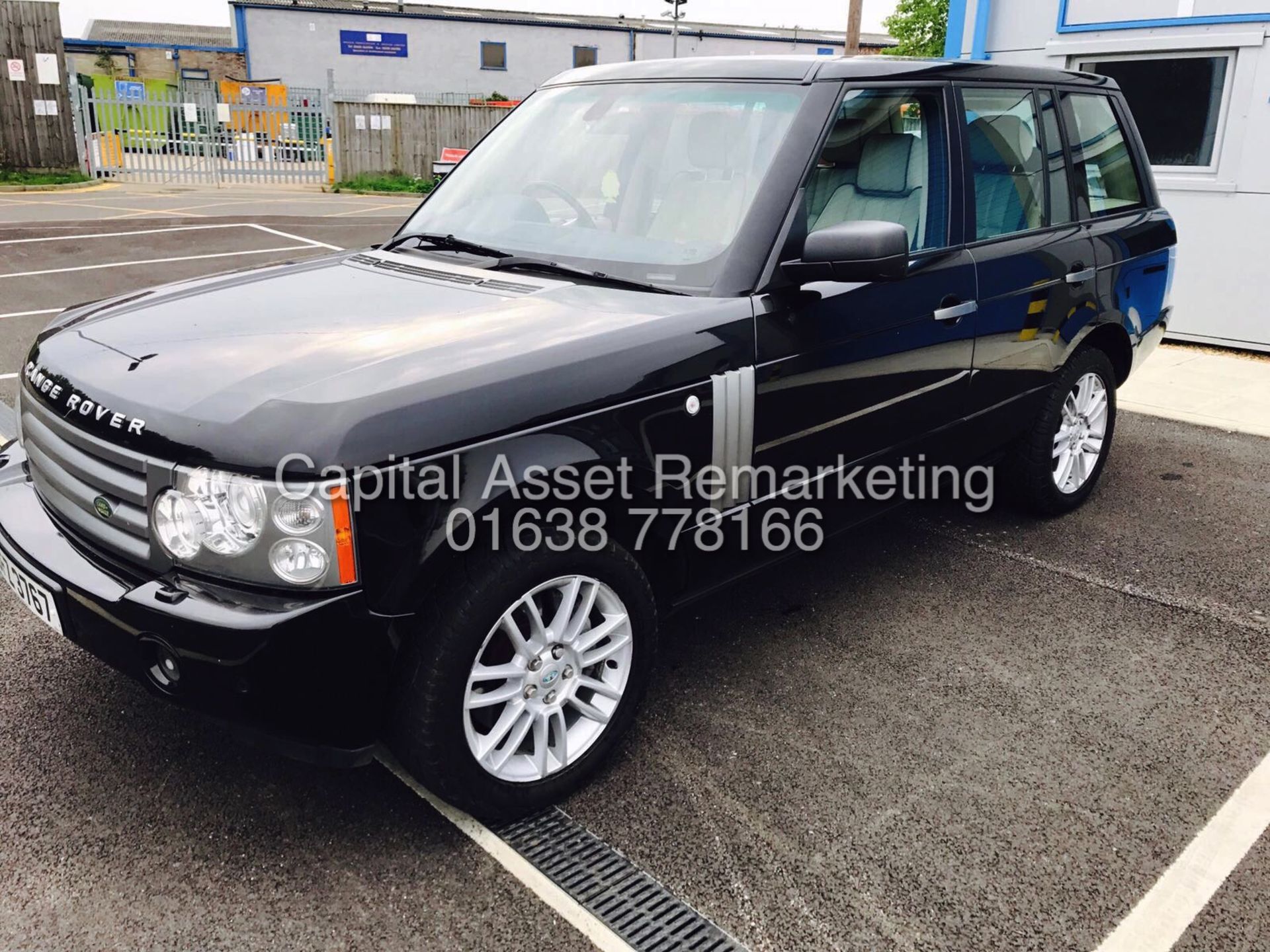 ON SALE RANGE ROVER 3.6TDV8 "VOGUE BLACK" FULLY LOADED (2009 MODEL) FULLY LOADED - LRSH - NO VAT! - Image 3 of 19