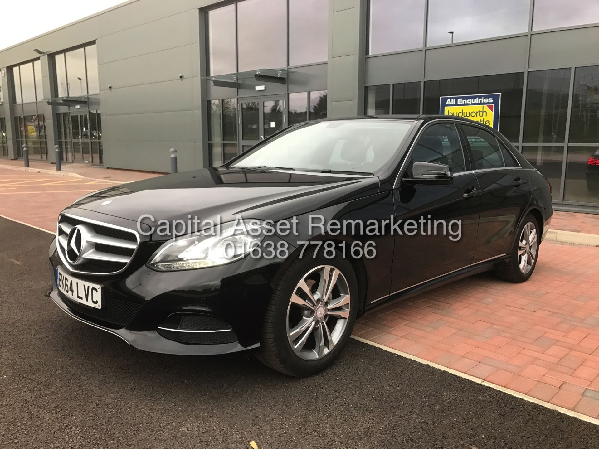 MERCEDES-BENZ E220 CDI '4 DOOR SALOON' (2015 MODEL) '7G TRONIC AUTO - LEATHER - COMMAND SAT NAV' - Image 4 of 26