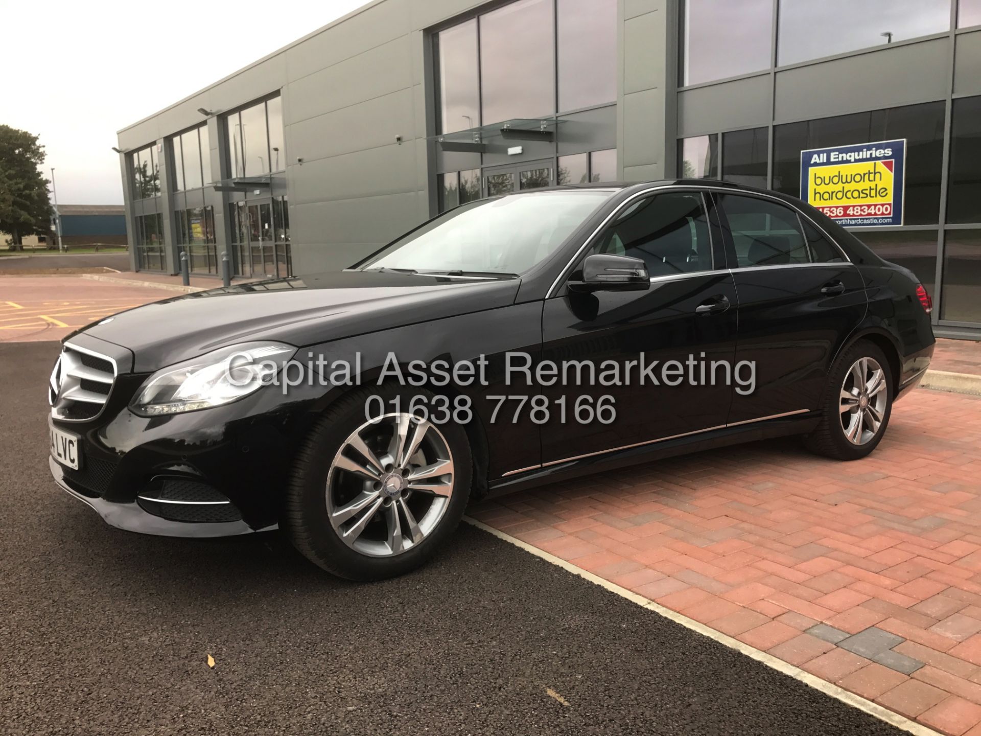 MERCEDES-BENZ E220 CDI '4 DOOR SALOON' (2015 MODEL) '7G TRONIC AUTO - LEATHER - COMMAND SAT NAV' - Image 5 of 26