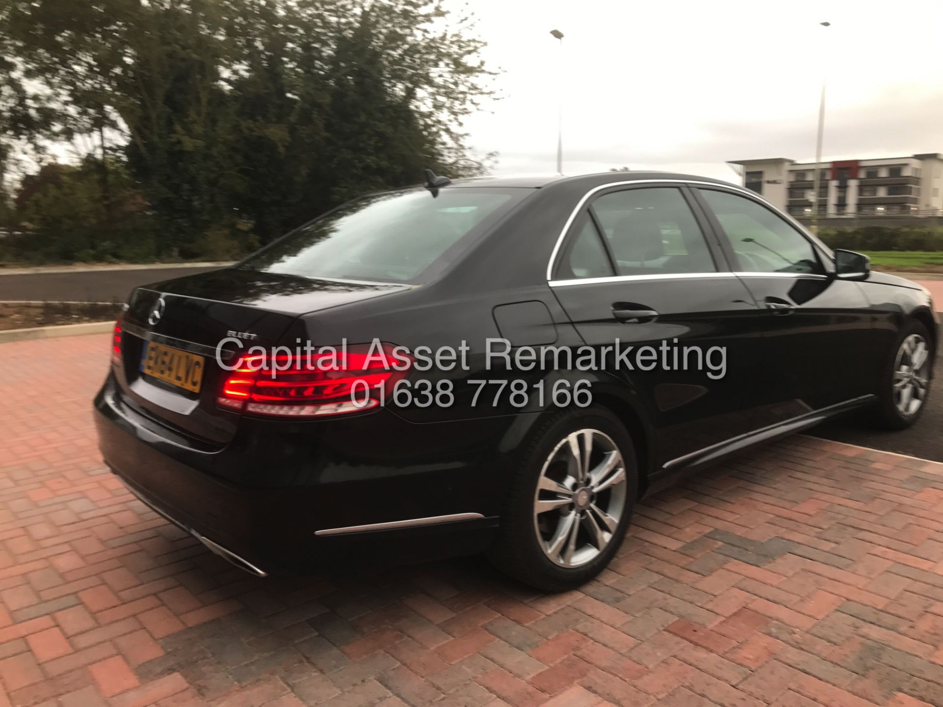 MERCEDES-BENZ E220 CDI '4 DOOR SALOON' (2015 MODEL) '7G TRONIC AUTO - LEATHER - COMMAND SAT NAV' - Image 10 of 26