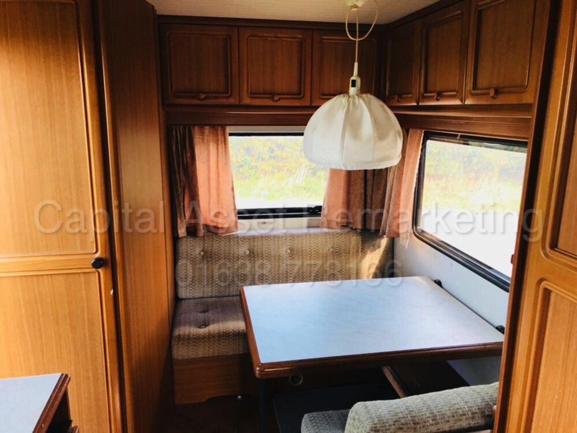 HOBBY 'PRESTIGE DELUXÊ' **4 BERTH TOURING CARAVAN** (NO VAT - SAVE 20%) - Image 22 of 24