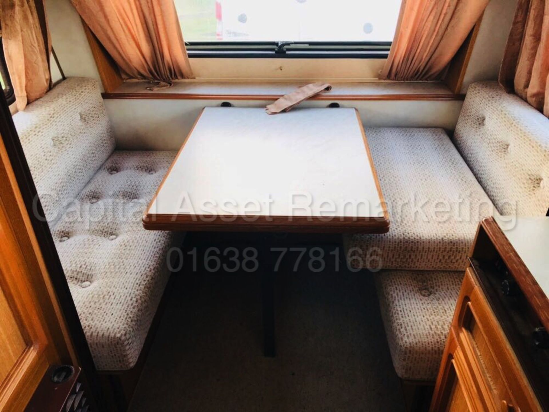 HOBBY 'PRESTIGE DELUXÊ' **4 BERTH TOURING CARAVAN** (NO VAT - SAVE 20%) - Image 10 of 24