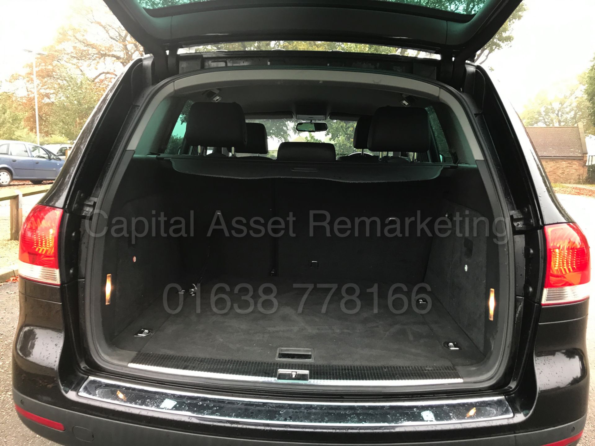 (ON SALE) VOLKSWAGEN TOUAREG 'SPORT' 06 REG) '3.0 V6 TDI - AUTO - 224BHP - LEATHER -SAT NAV'(NO VAT) - Image 17 of 29