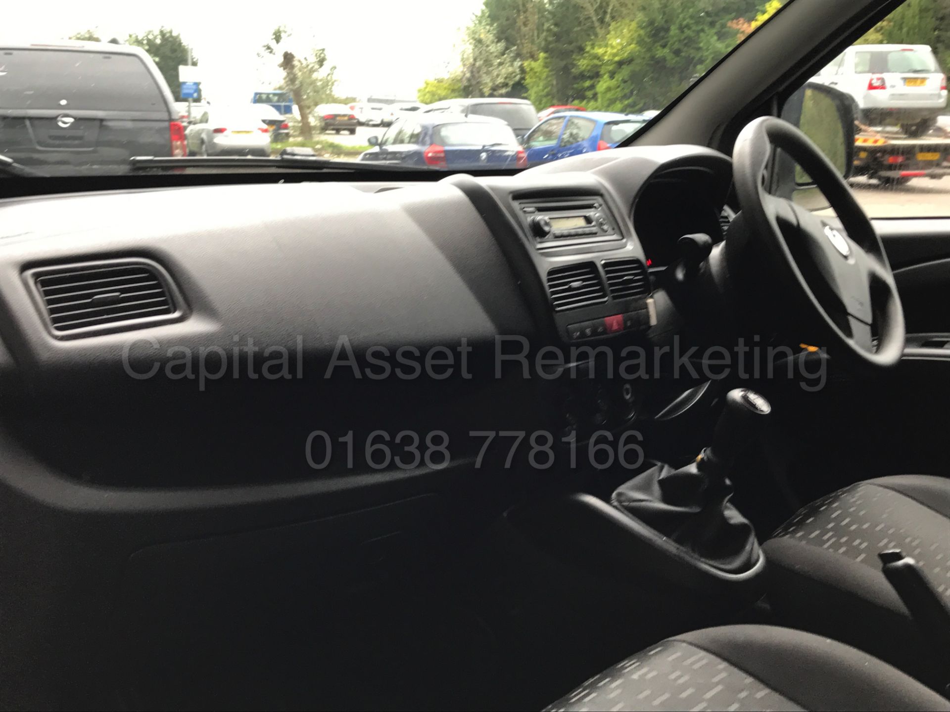 VAUXHALL COMBO 2000 L1H1 (2015 MODEL) 'CDTI - 90 BHP' (1 FORMER COMPANY OWNER FROM NEW) *50 MPG+* - Image 12 of 25