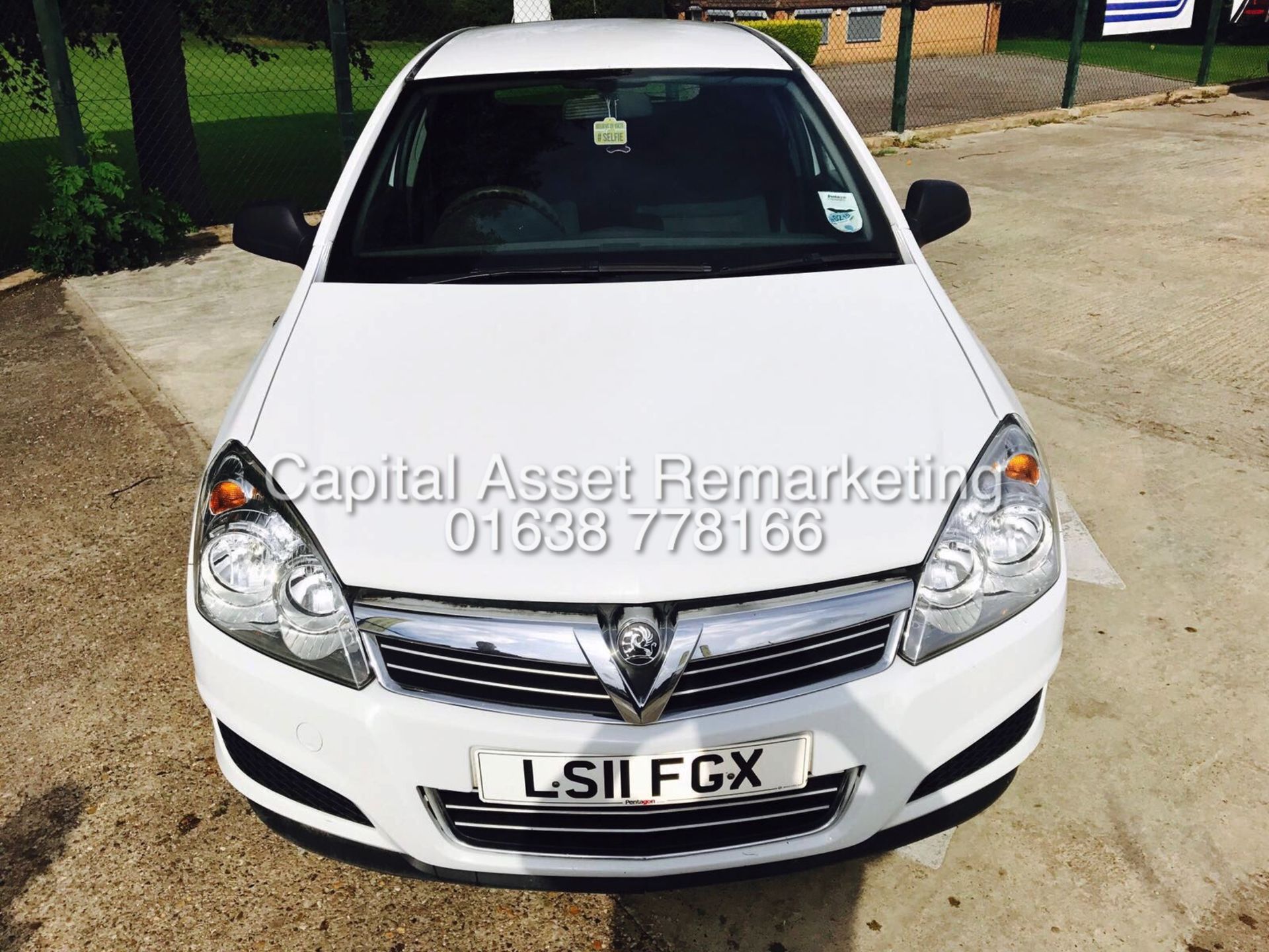 ON SALE VAUXHALL ASTRA 1.7CDTI COMMERCIAL (11 REG) REAR FOLDING SEAT - ELEC PACK - COLOUR CODED - Image 2 of 16
