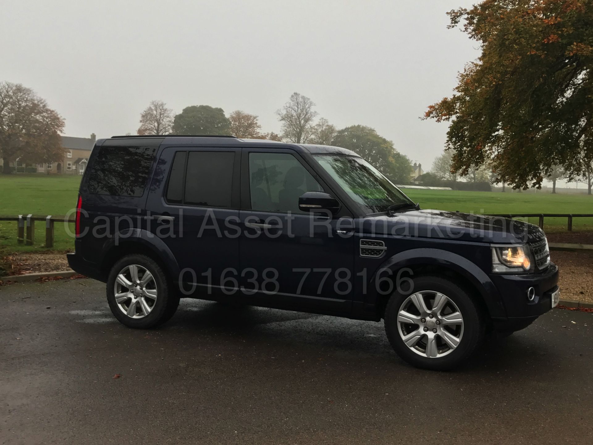 ON SALE LAND ROVER DISCOVERY 4 (2014) '3.0 SDV6 - 8 SPEED AUTO - LEATHER - SAT NAV -7 SEATER'1 OWNER - Image 10 of 41