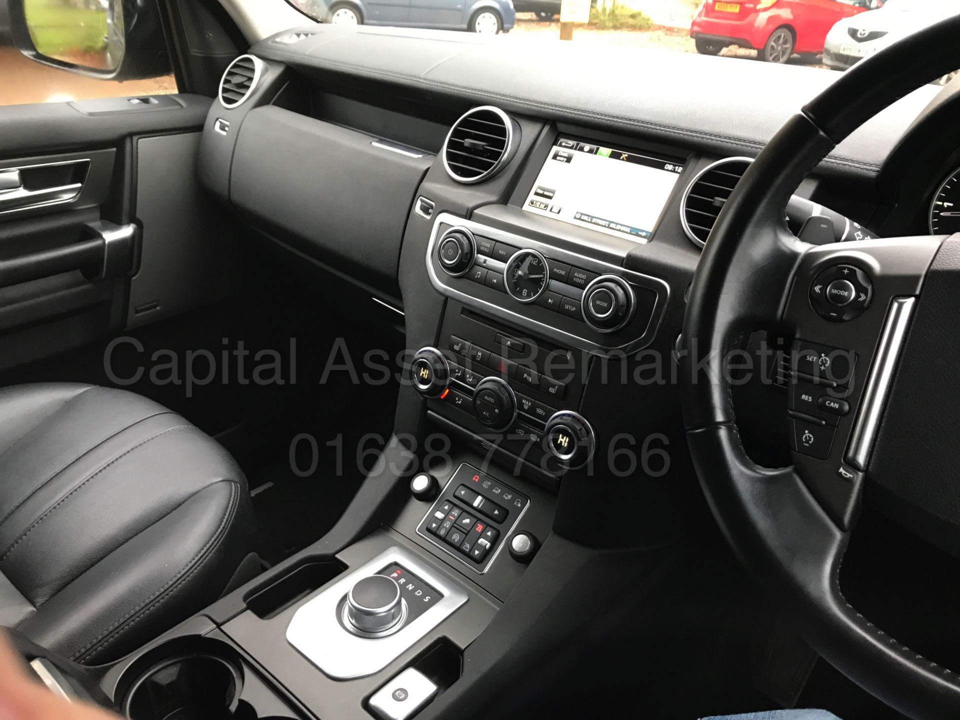 ON SALE LAND ROVER DISCOVERY 4 (2014) '3.0 SDV6 - 8 SPEED AUTO - LEATHER - SAT NAV -7 SEATER'1 OWNER - Image 29 of 41