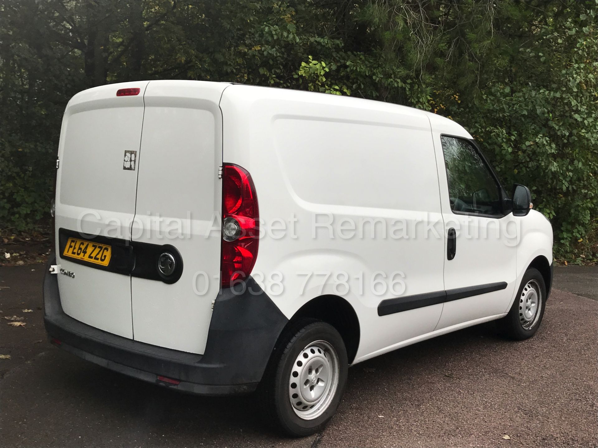 VAUXHALL COMBO 2000 L1H1 (2015 MODEL) 'CDTI - 90 BHP' (1 FORMER COMPANY OWNER FROM NEW) *50 MPG+* - Image 8 of 25