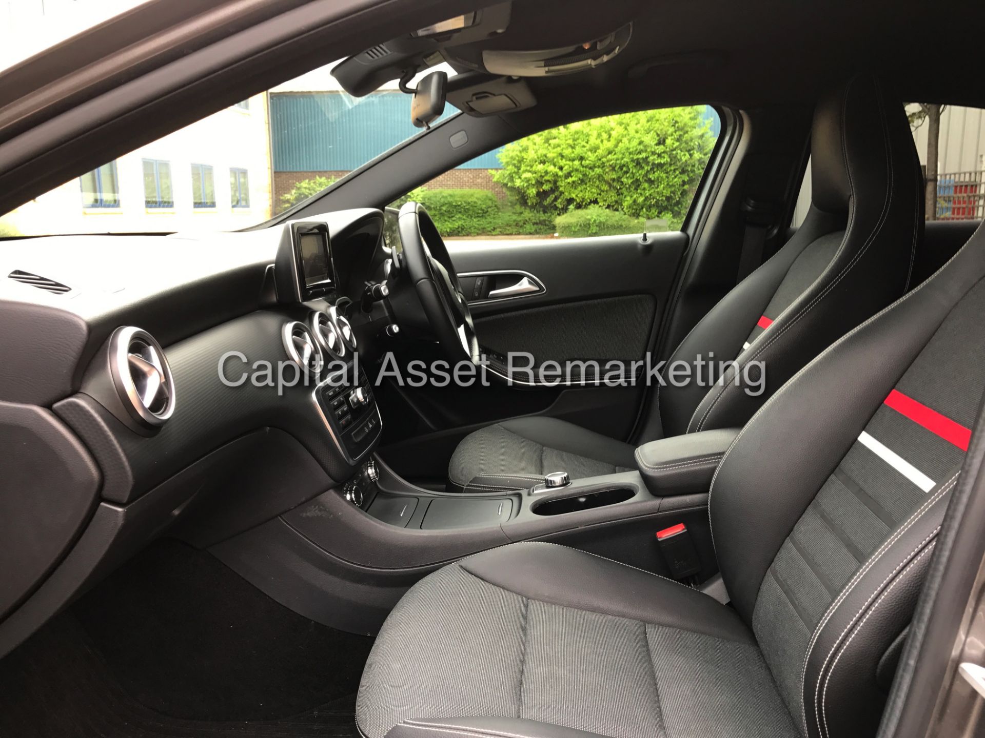 (ON SALE) MERCEDES A180d 7G TRONIC "15 REG" SAT NAV - 1 OWNER - PADDEL SHIFT - CRUISE - AIR CON - Image 13 of 22