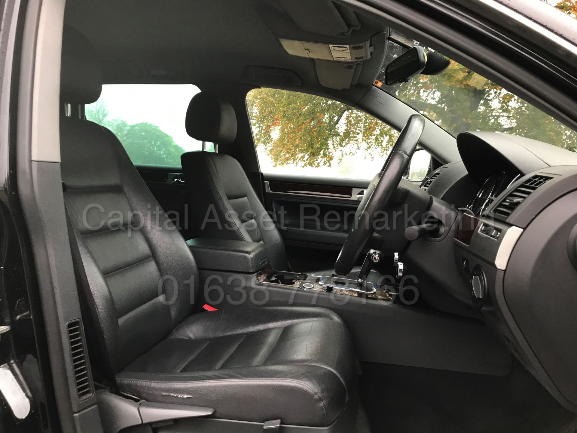 (ON SALE) VOLKSWAGEN TOUAREG 'SPORT' 06 REG) '3.0 V6 TDI - AUTO - 224BHP - LEATHER -SAT NAV'(NO VAT) - Image 19 of 29