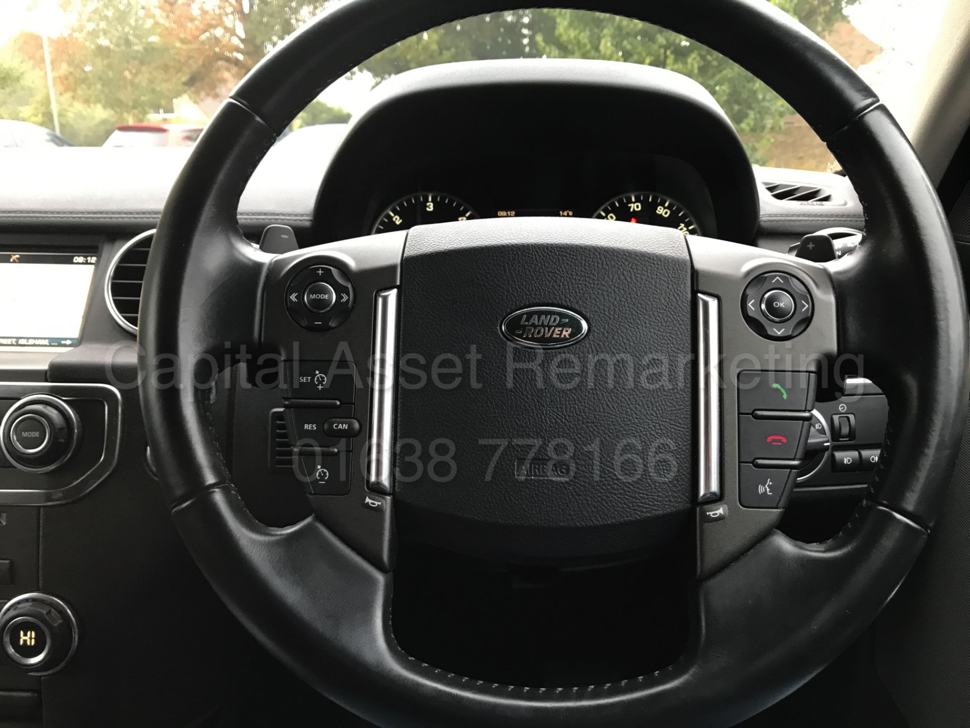 ON SALE LAND ROVER DISCOVERY 4 (2014) '3.0 SDV6 - 8 SPEED AUTO - LEATHER - SAT NAV -7 SEATER'1 OWNER - Image 38 of 41