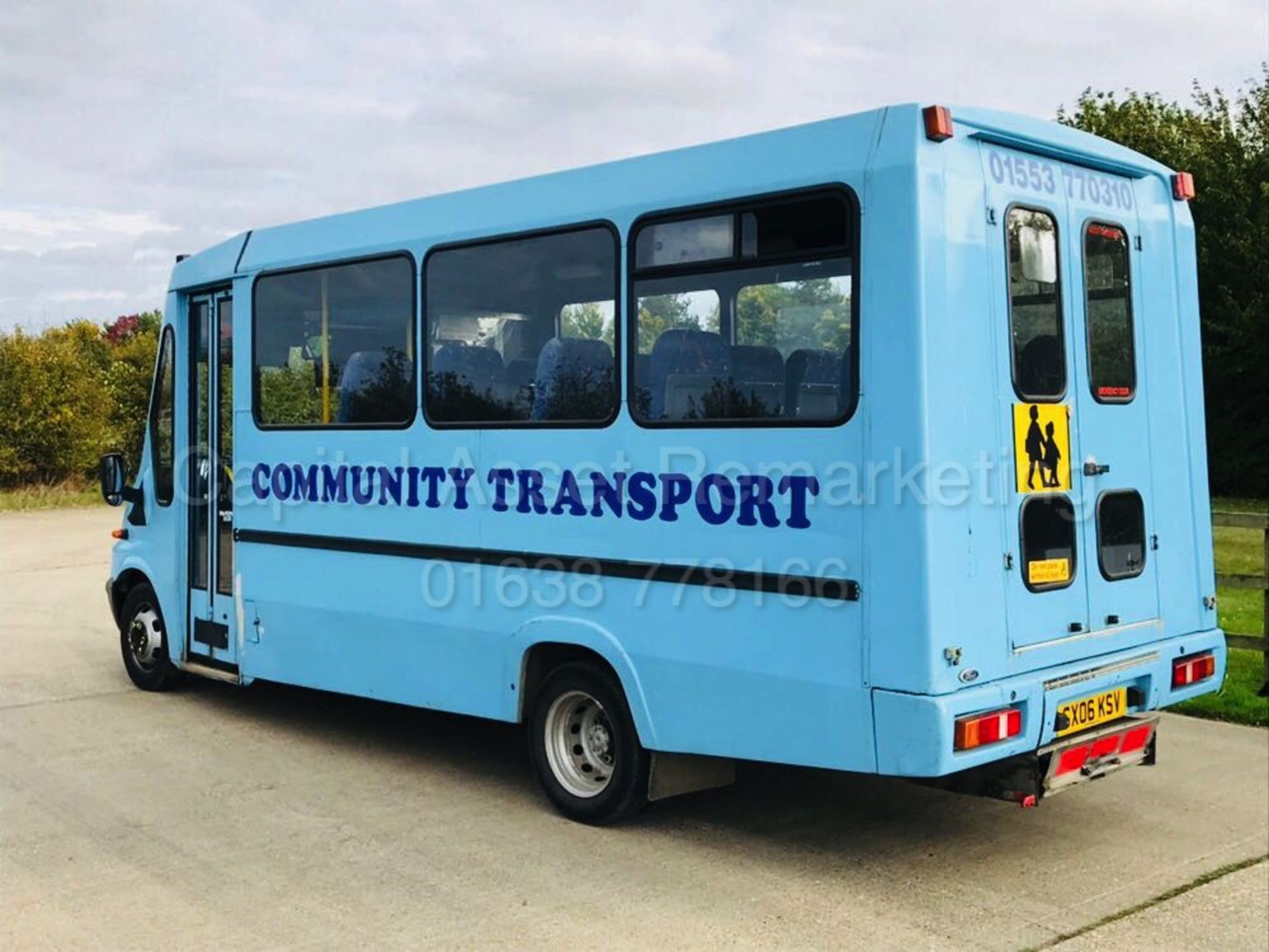 FORD TRANSIT T350 'LWB - 16 SEATER MINI-BUS / COACH' (2006 - 06 REG) '2.4 TDCI - 115 PS - 5 SPEED' - Image 3 of 34