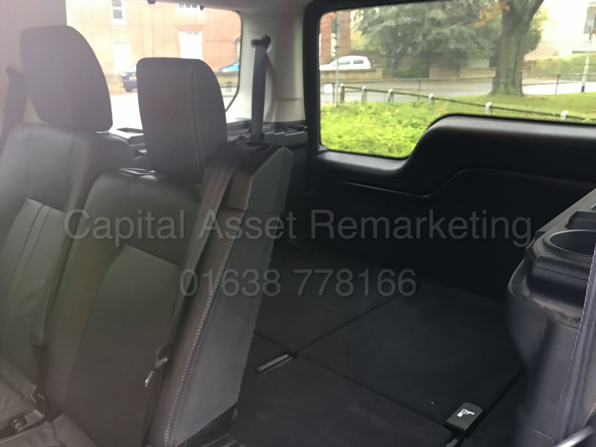 ON SALE LAND ROVER DISCOVERY 4 (2014) '3.0 SDV6 - 8 SPEED AUTO - LEATHER - SAT NAV -7 SEATER'1 OWNER - Image 18 of 41