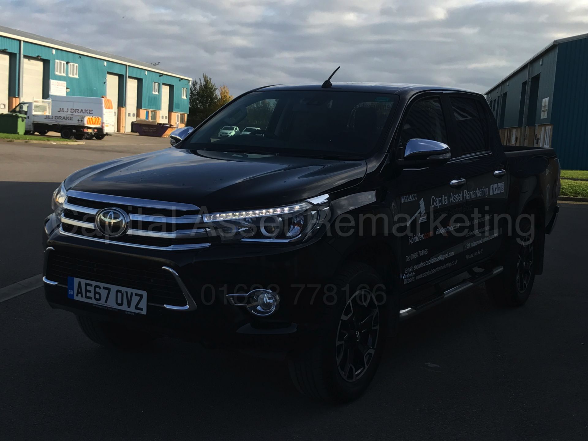 TOYOTA HILUX 'INVINCIBLE X' (2017 - 67 REG) D/CAB PICK-UP 'D-4D - AUTO - LEATHER - SAT NAV' *LOOK* - Image 5 of 55