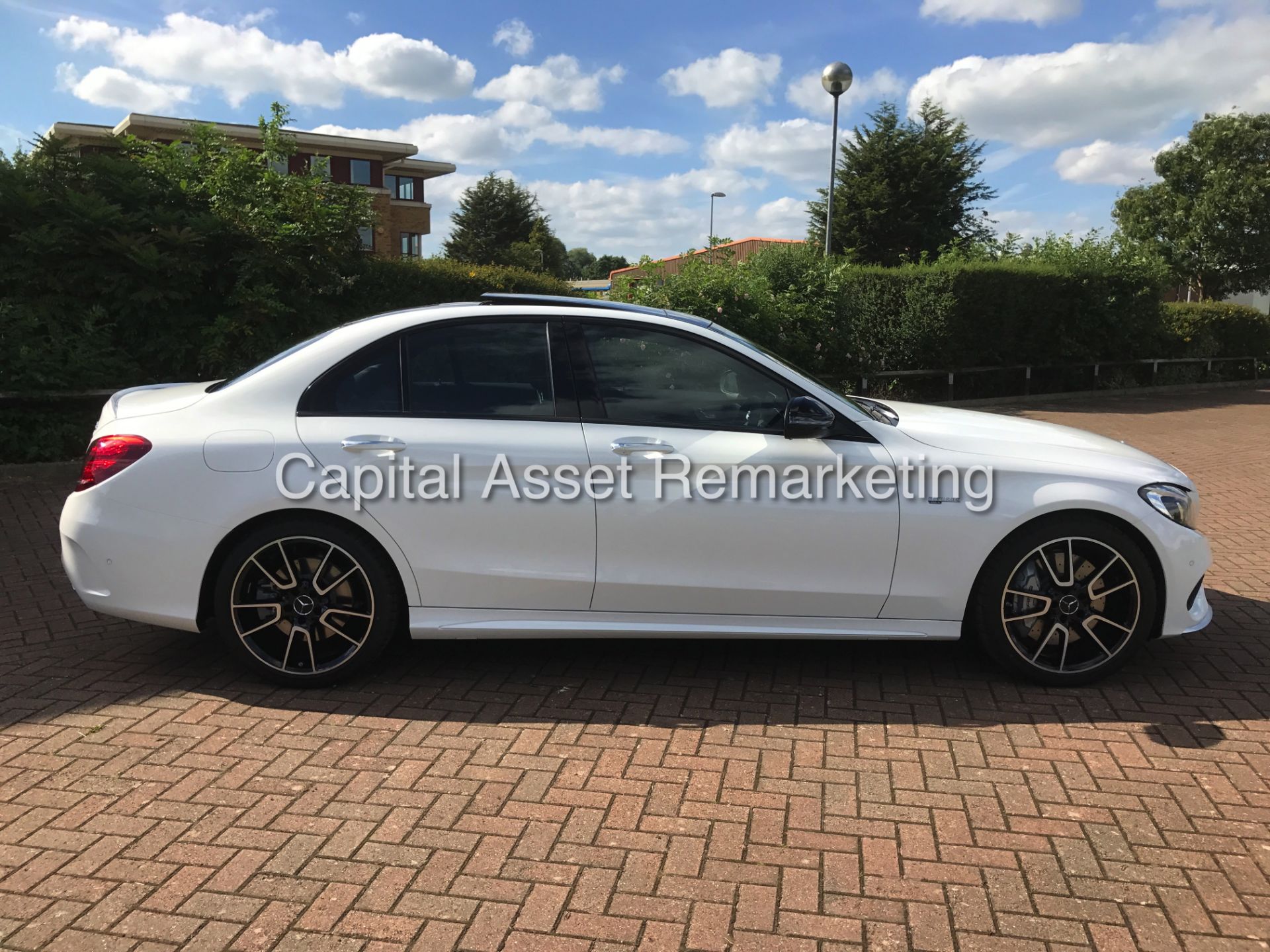 MERCEDES C43 AMG "PREMIUM PLUS" BI-TURBO 4MATIC (2017) MASSIVE SPEC - COMAND - PAN ROOF - MUST SEE ! - Image 6 of 33