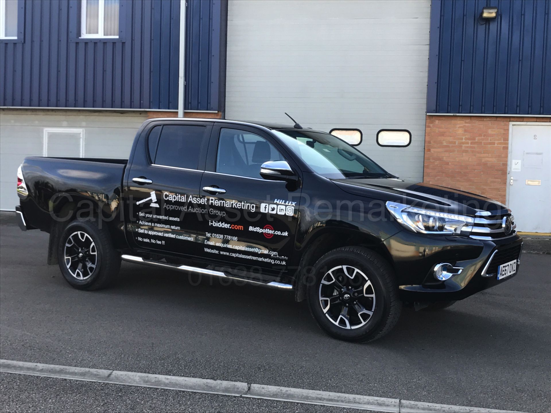 TOYOTA HILUX 'INVINCIBLE X' (2017 - 67 REG) D/CAB PICK-UP 'D-4D - AUTO - LEATHER - SAT NAV' *LOOK* - Image 3 of 55