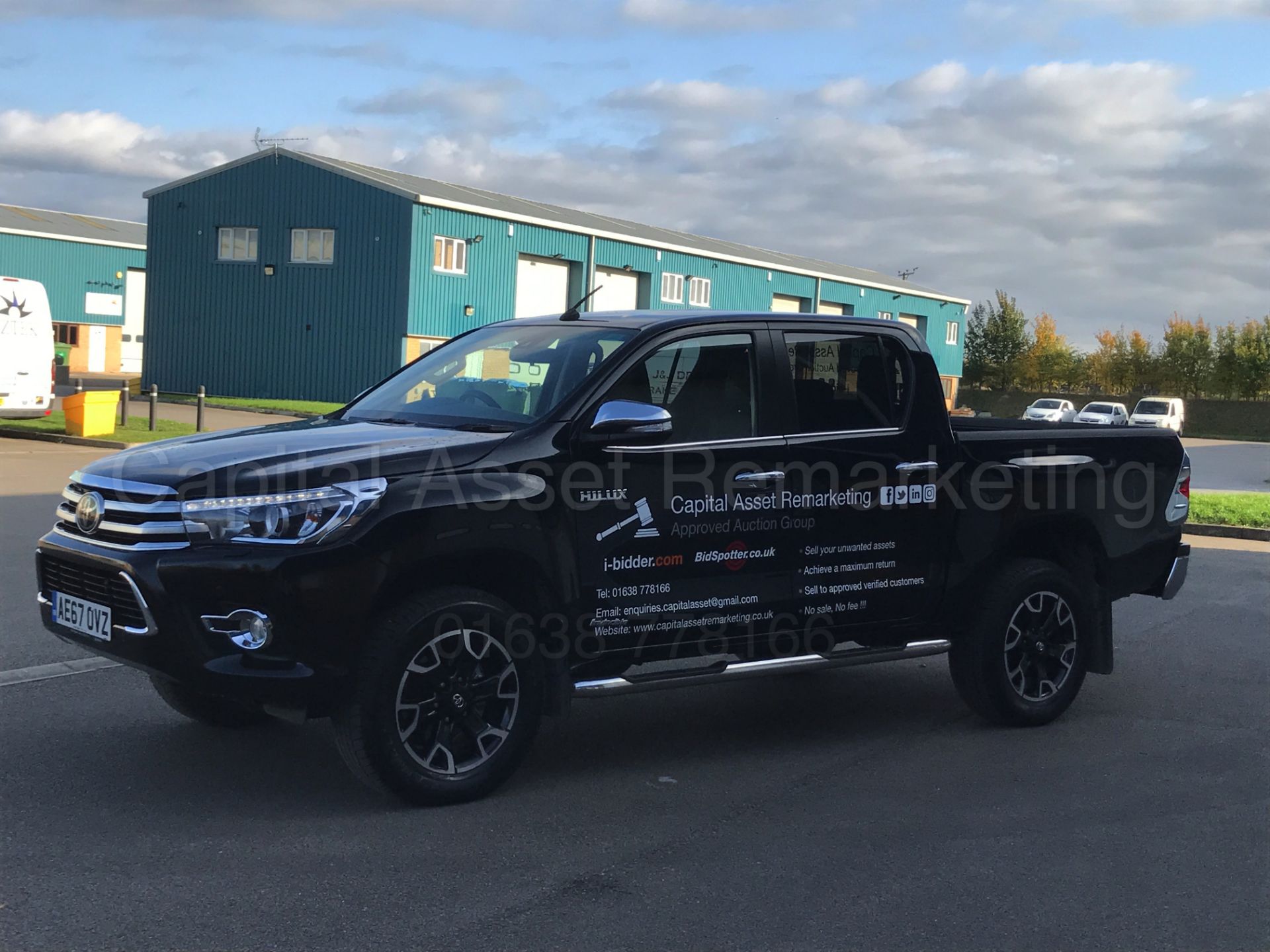 TOYOTA HILUX 'INVINCIBLE X' (2017 - 67 REG) D/CAB PICK-UP 'D-4D - AUTO - LEATHER - SAT NAV' *LOOK* - Image 8 of 55