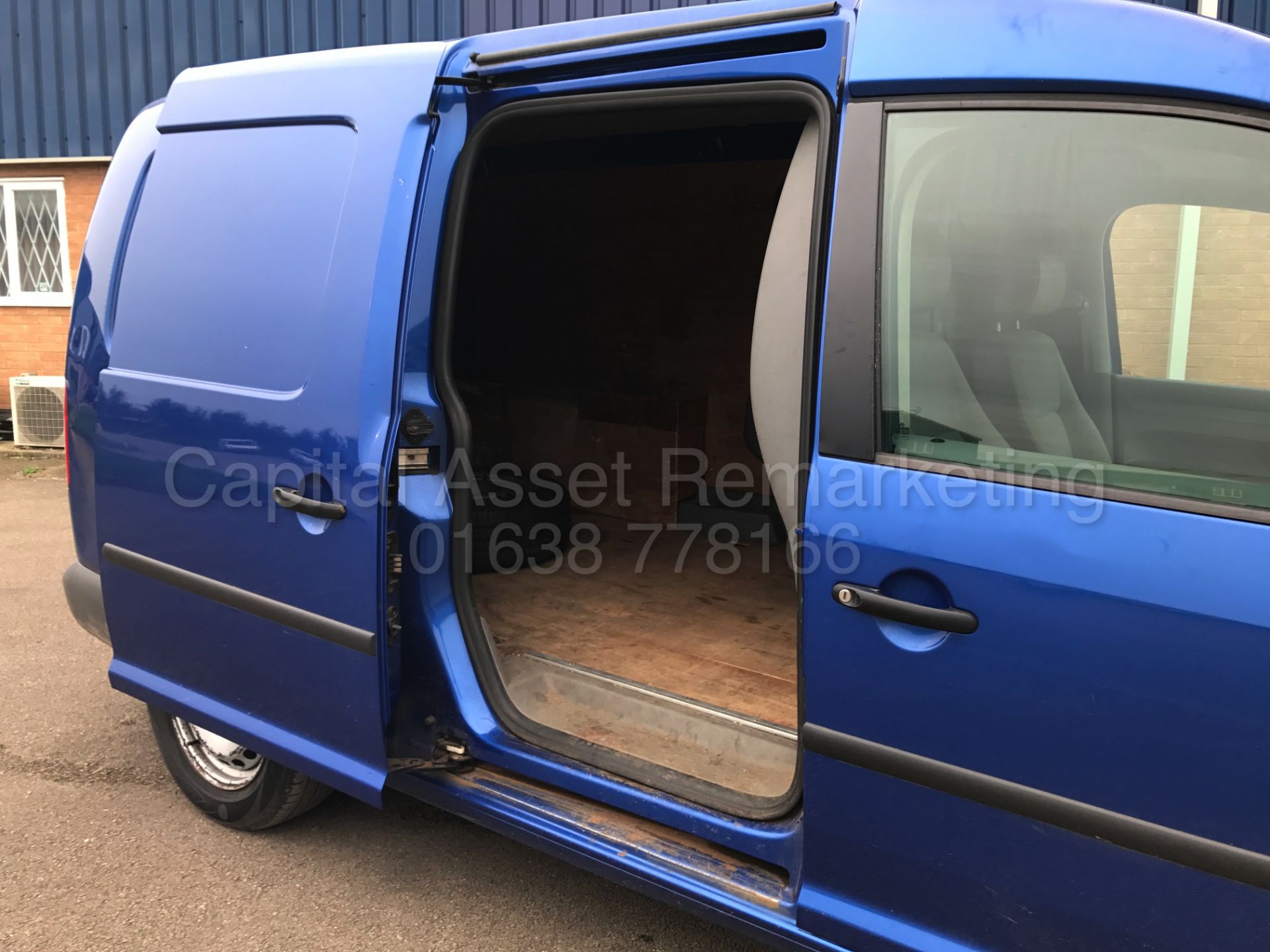 (On Sale) VOLKSWAGEN CADDY MAXI C20 (2009 - 09 REG) '1.9 TDI -104 BHP - 5 SPEED' (NO VAT - SAVE 20%) - Image 16 of 21