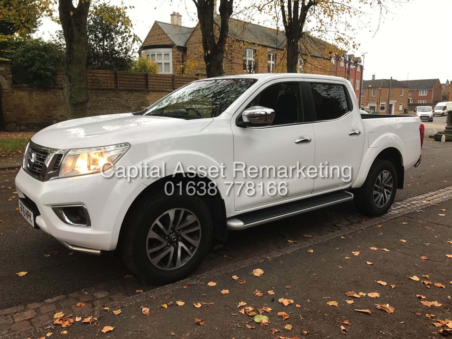 NISSAN NAVARA 'NP300' DOUBLE CAB PICK-UP (2016 - NEW MODEL) '2.3 DCI - 190 BHP - 6 SPEED' (1 OWNER) - Image 3 of 18