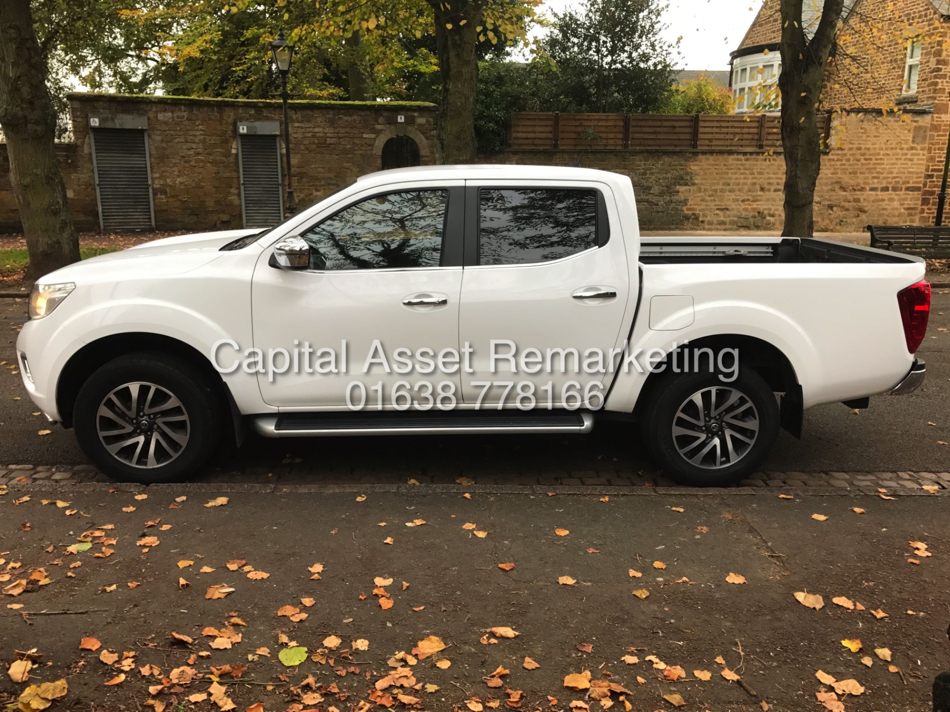 NISSAN NAVARA 'NP300' DOUBLE CAB PICK-UP (2016 - NEW MODEL) '2.3 DCI - 190 BHP - 6 SPEED' (1 OWNER) - Image 4 of 18