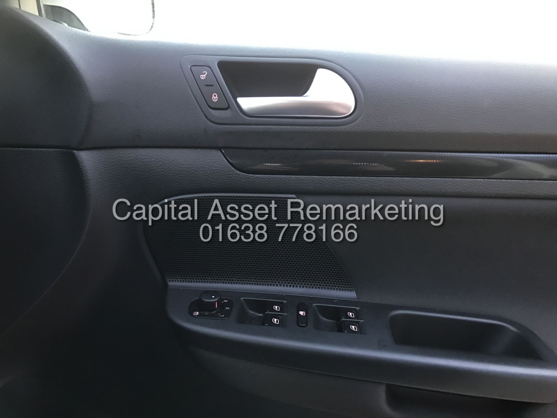 VOLKSWAGEN GOLF 2.0TDI "140BHP - 6 SPEED" SPECIAL EQUIPMENT - SAT NAV - REVERSE CAMARA - 1 OWNER SHP - Image 21 of 24