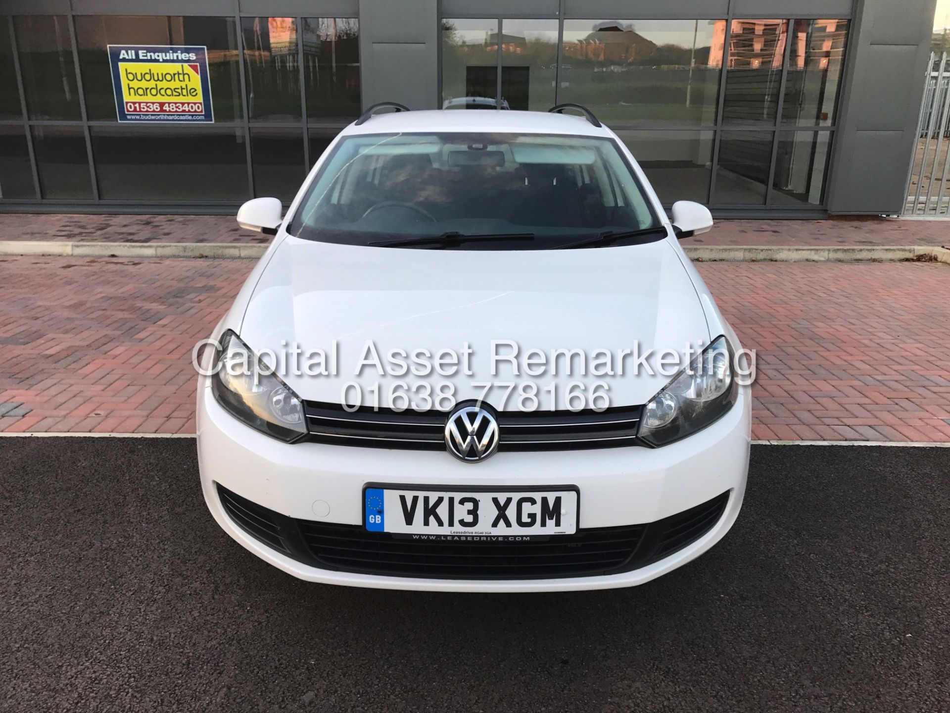 VOLKSWAGEN GOLF 2.0TDI "140BHP - 6 SPEED" SPECIAL EQUIPMENT - SAT NAV - REVERSE CAMARA - 1 OWNER SHP - Image 3 of 24