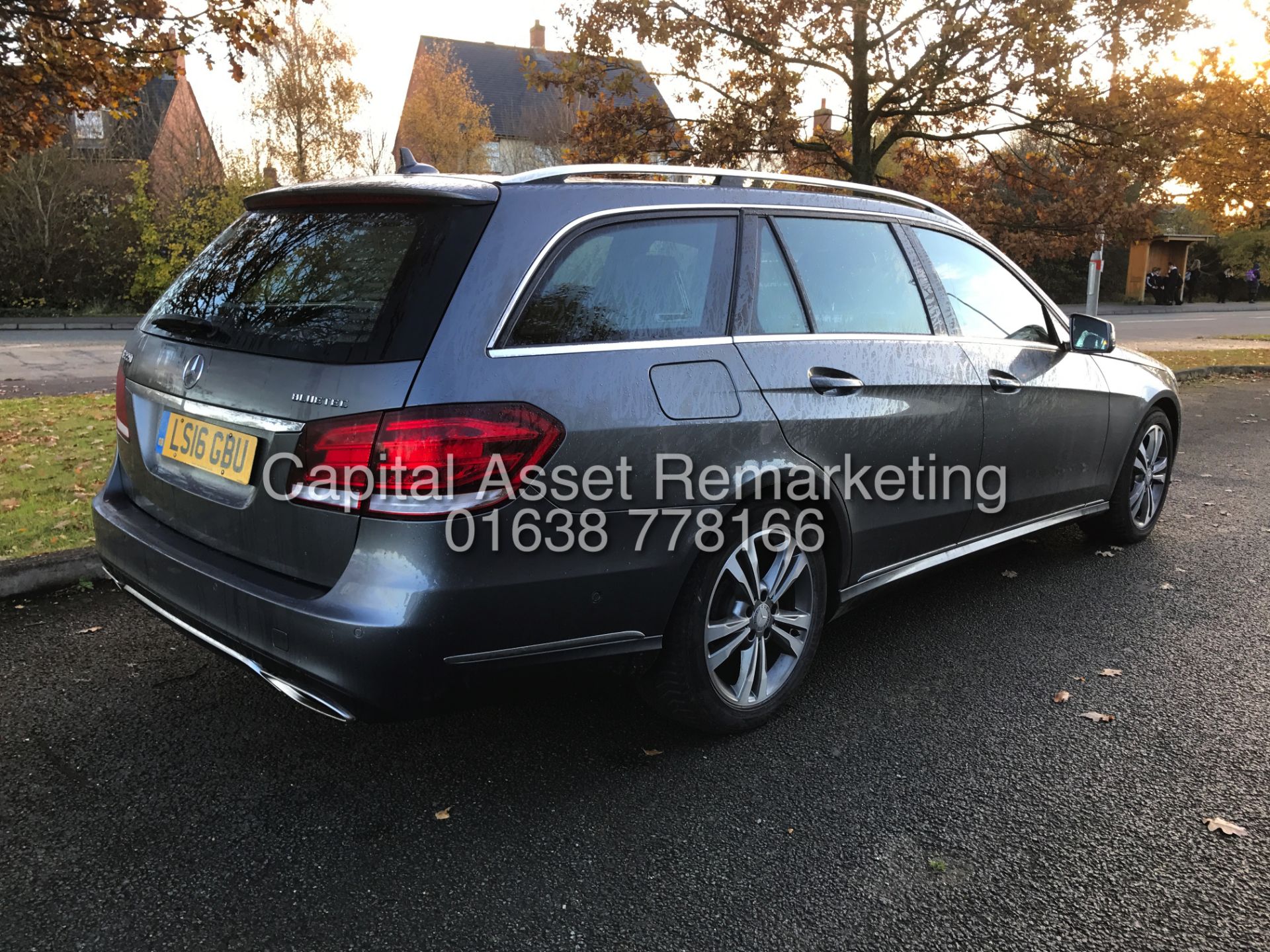 MERCEDES E220d "SPECIAL EQUIPMENT" AUTO ESTATE (2016 - 16 REG) COMAND - FULL LEATHER - 1 OWNER FSH - Image 7 of 26