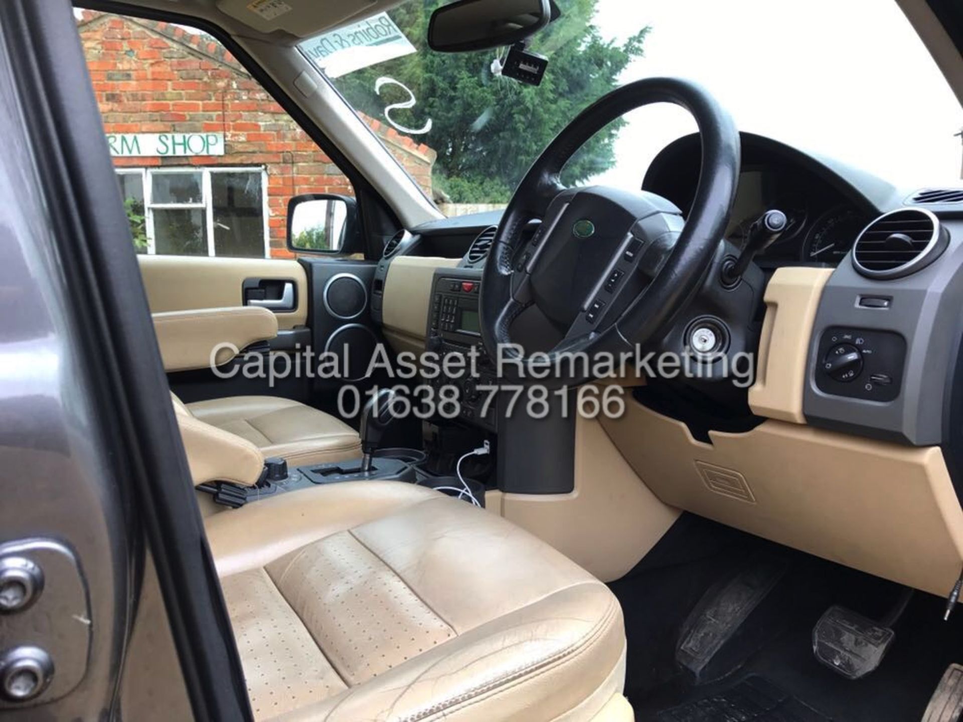 LAND ROVER DISCOVERY 3 "HSE" AUTO (2006 MODEL) FULLY LOADED - SAT NAV - LEATHER - GLASS ROOF(NO VAT) - Image 8 of 20