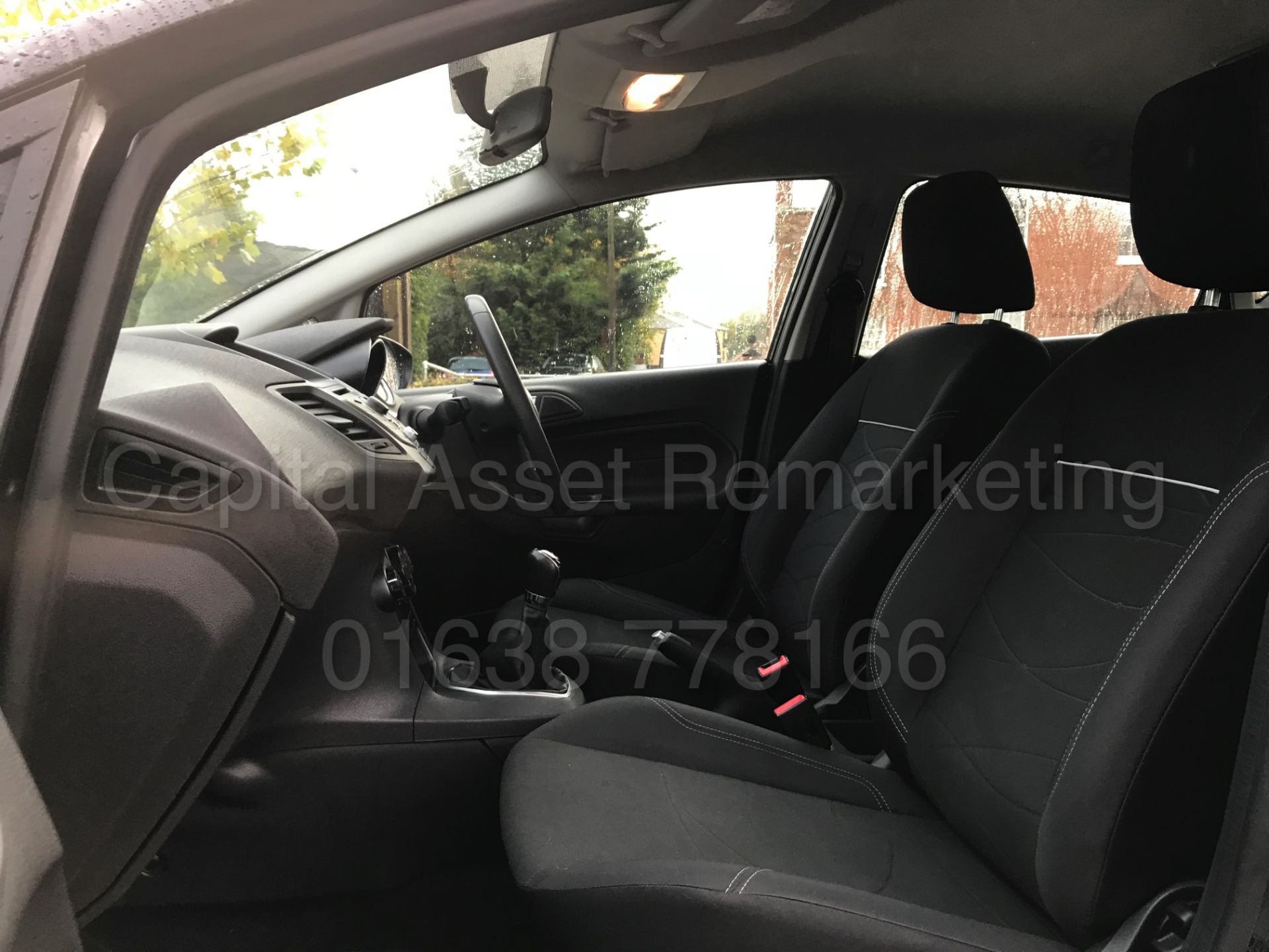 (ON SALE) FORD FIESTA 'STYLE' 5 DOOR HATCHBACK (2014 MODEL) '1.6 TDCI STOP/START - A/C' (1 OWNER) - Image 13 of 28