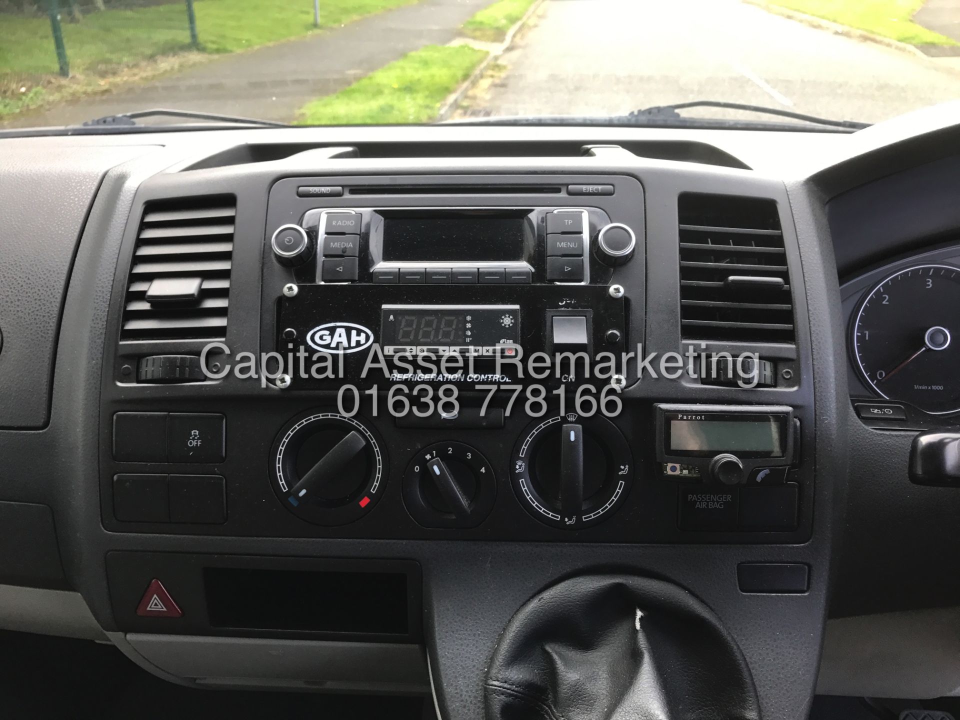 (ON SALE) VOLKSWAGEN TRANSPORTER 2.0TDI "140" FRIDGE BOX VAN - 1 OWNER - LWB - GAH FRIDGE UNIT!!! - Image 16 of 17