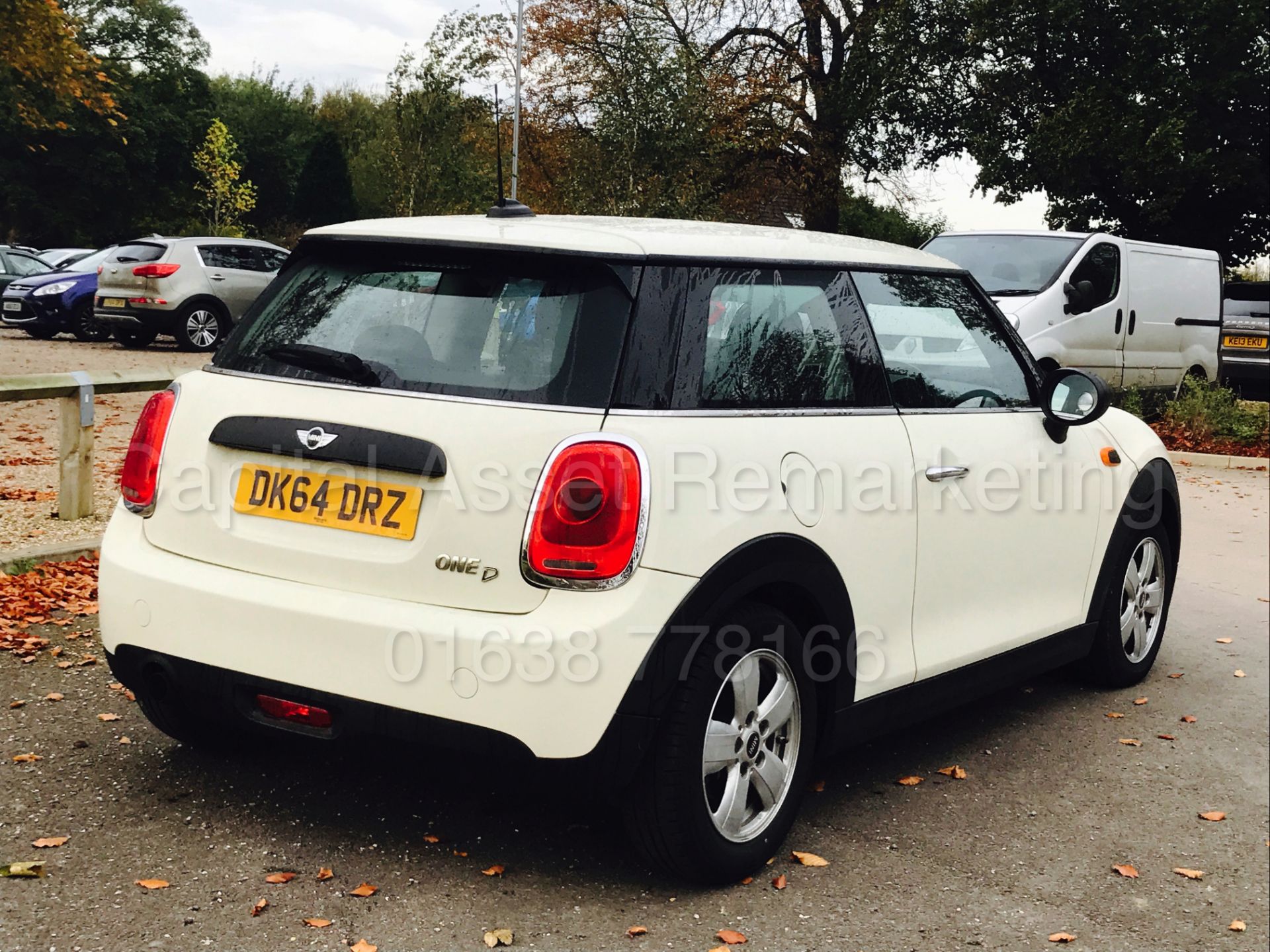 MINI 'ONE EDITION' (2015 MODEL) '1.5 DIESEL - 6 SPEED - STOP/START' *LEATHER - KEYLESS GO* (70 MPG) - Image 9 of 28