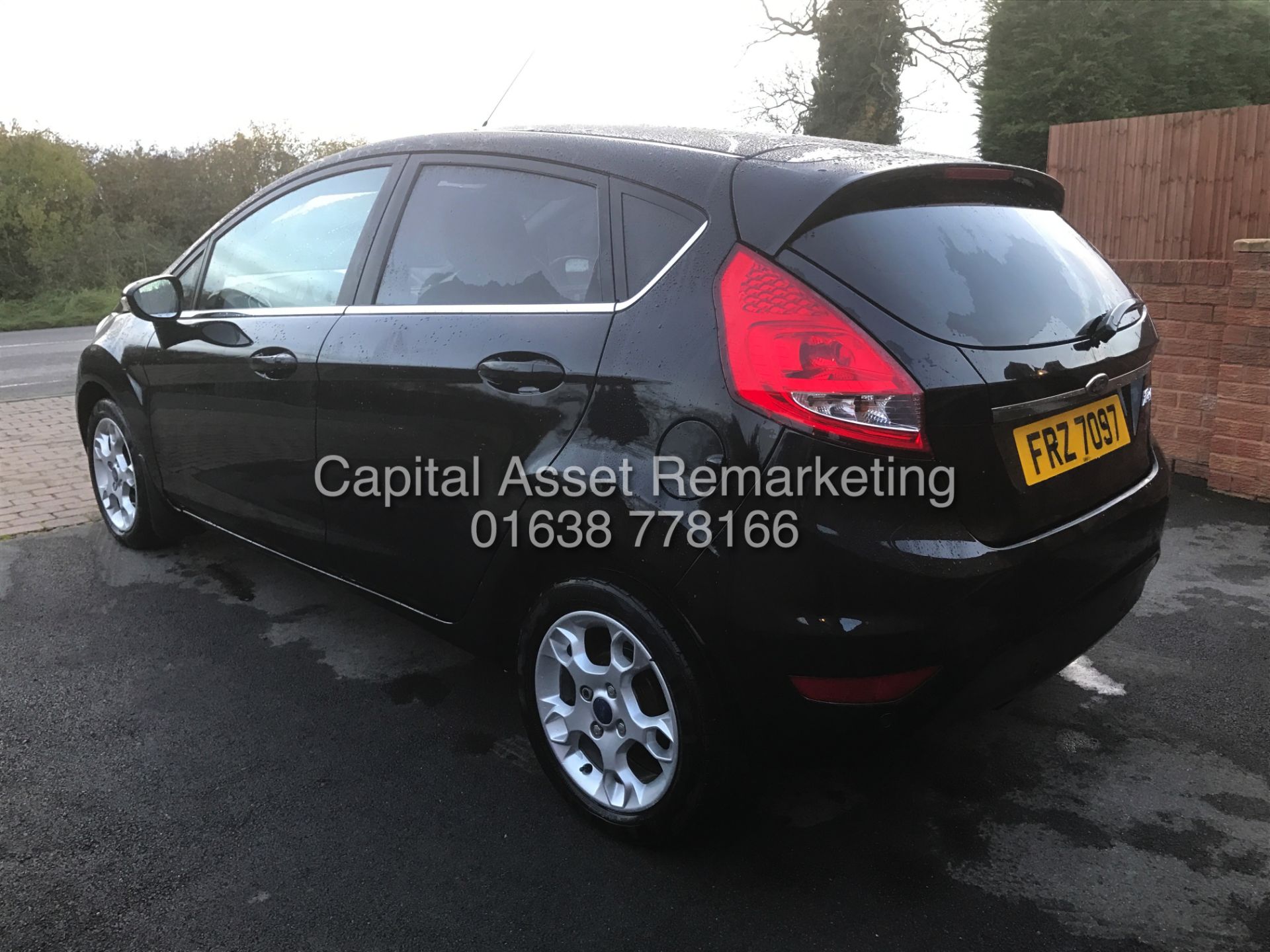 (ON SALE) FORD FIESTA 1.4TDCI "ZETEC" 5DOOR (2012 YEAR) AIR CON-ELEC PACK- RED/BLACK INTERIOR - Image 5 of 22